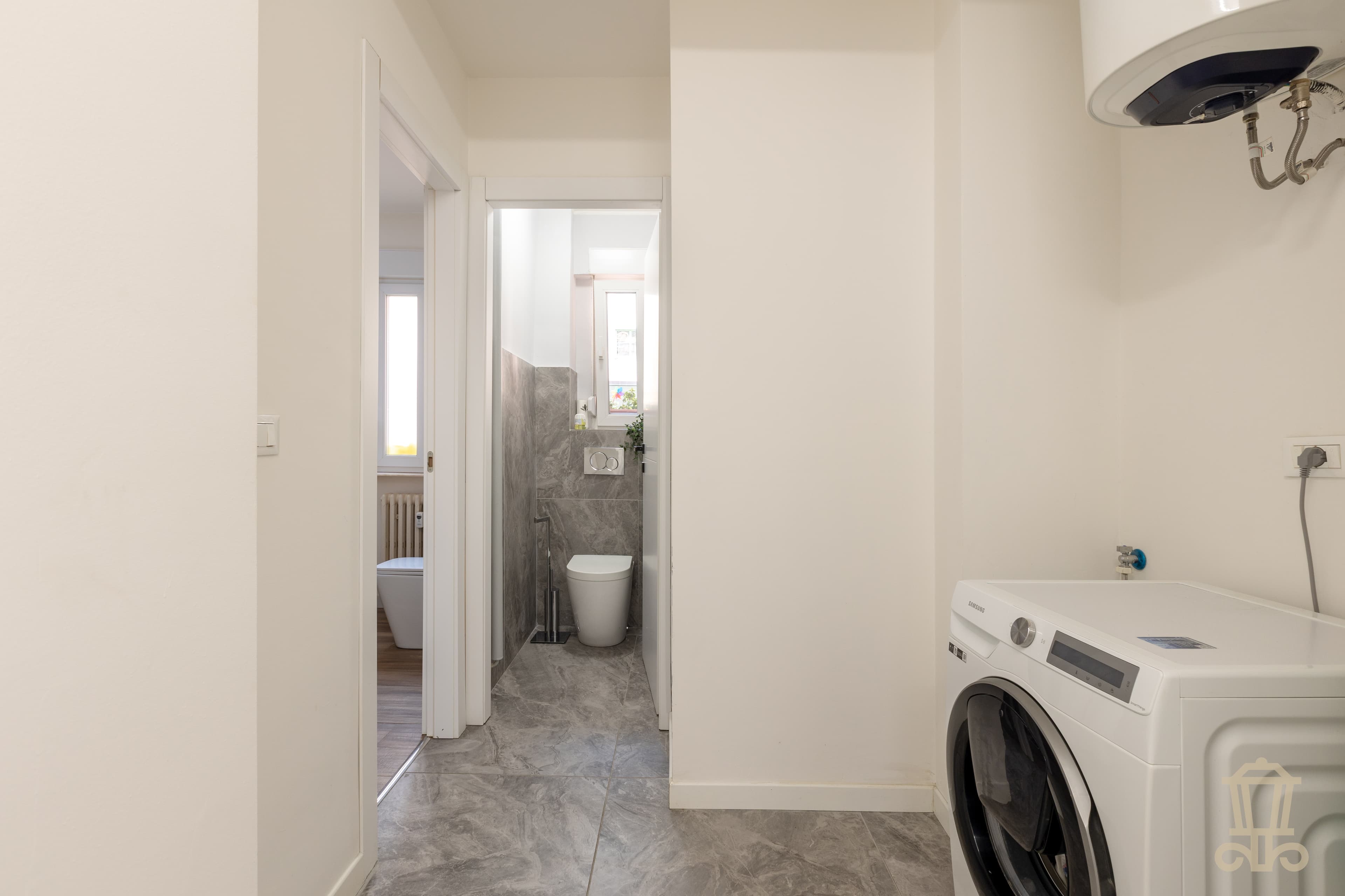 Immagine 11 | Trilocale ristrutturato con due poggioli - La Rue Immobiliare