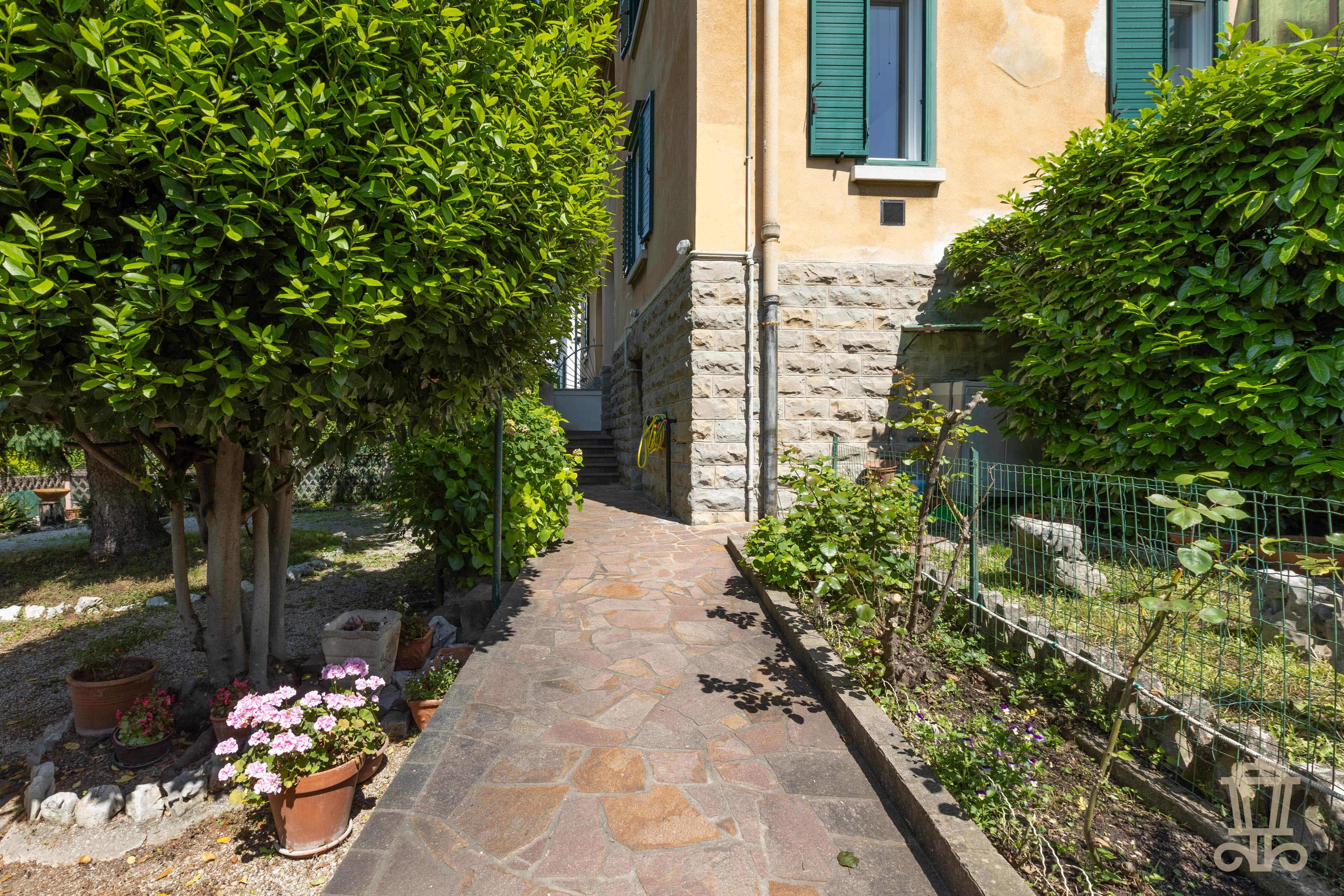 Immagine 2 | - La Rue Immobiliare