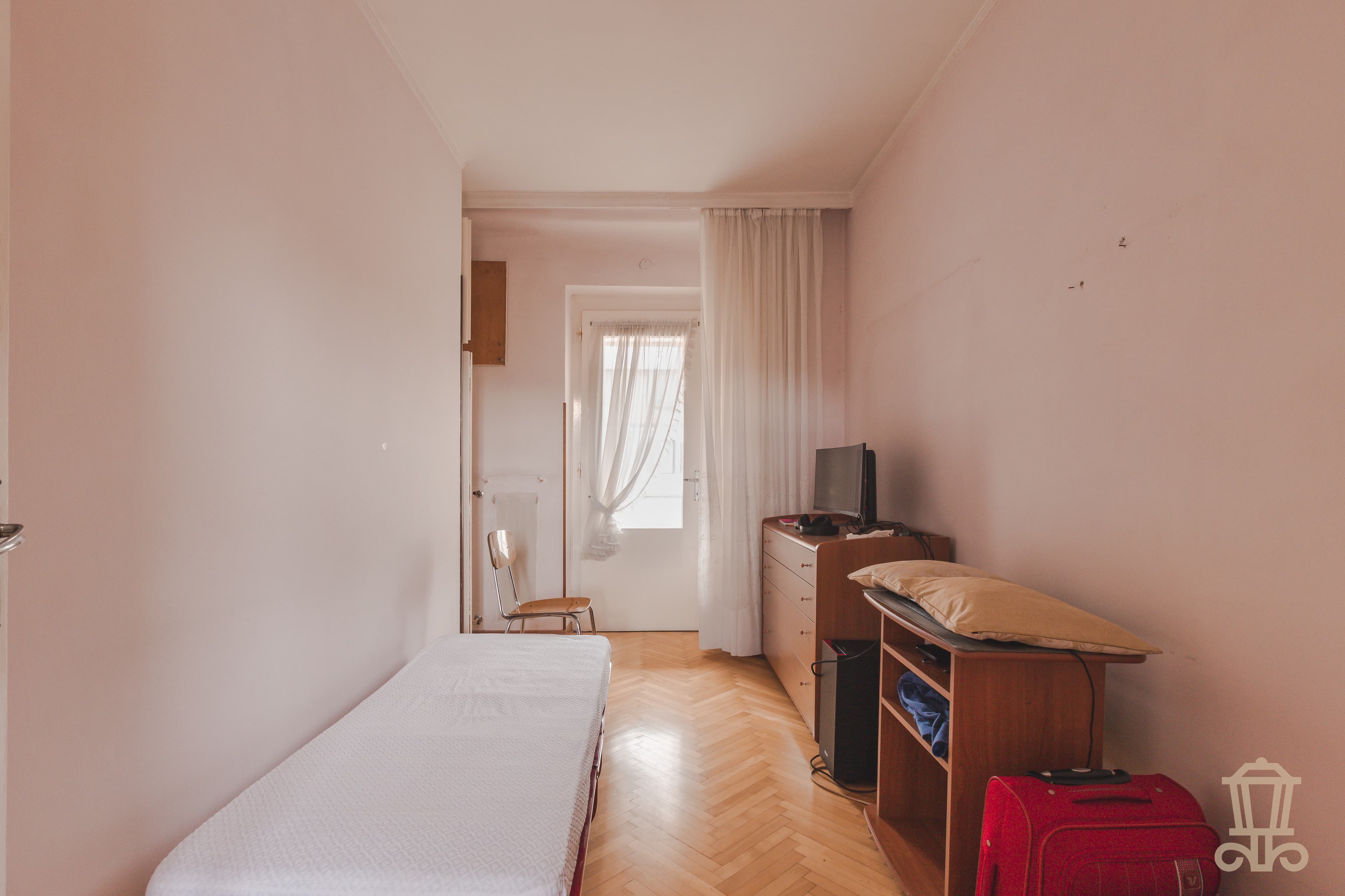 Immagine 9 | Casetta accostata su due livelli con piccolo scoperto e deposito attrezzi - La Rue Immobiliare