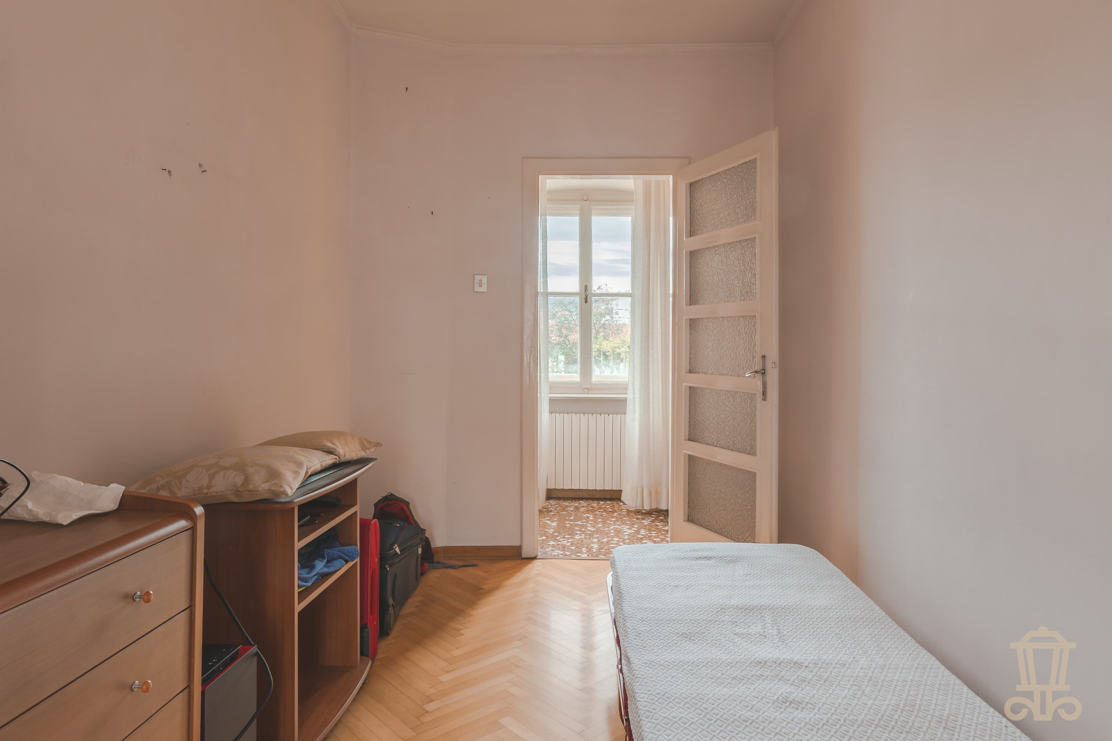 Immagine 10 | Casetta accostata su due livelli con piccolo scoperto e deposito attrezzi - La Rue Immobiliare