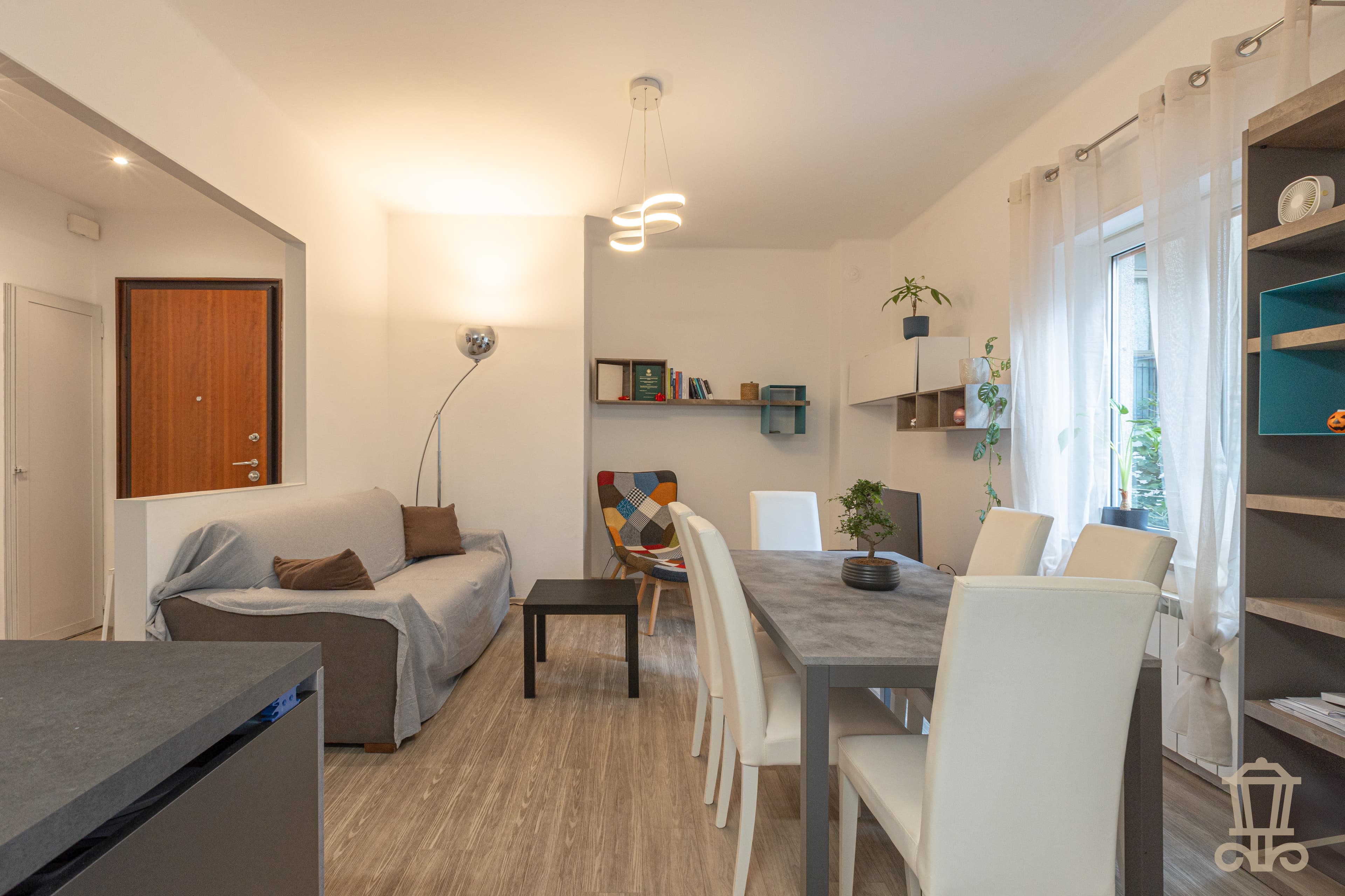 Immagine 6 | Luminoso trilocale con posto auto e cantina - La Rue Immobiliare