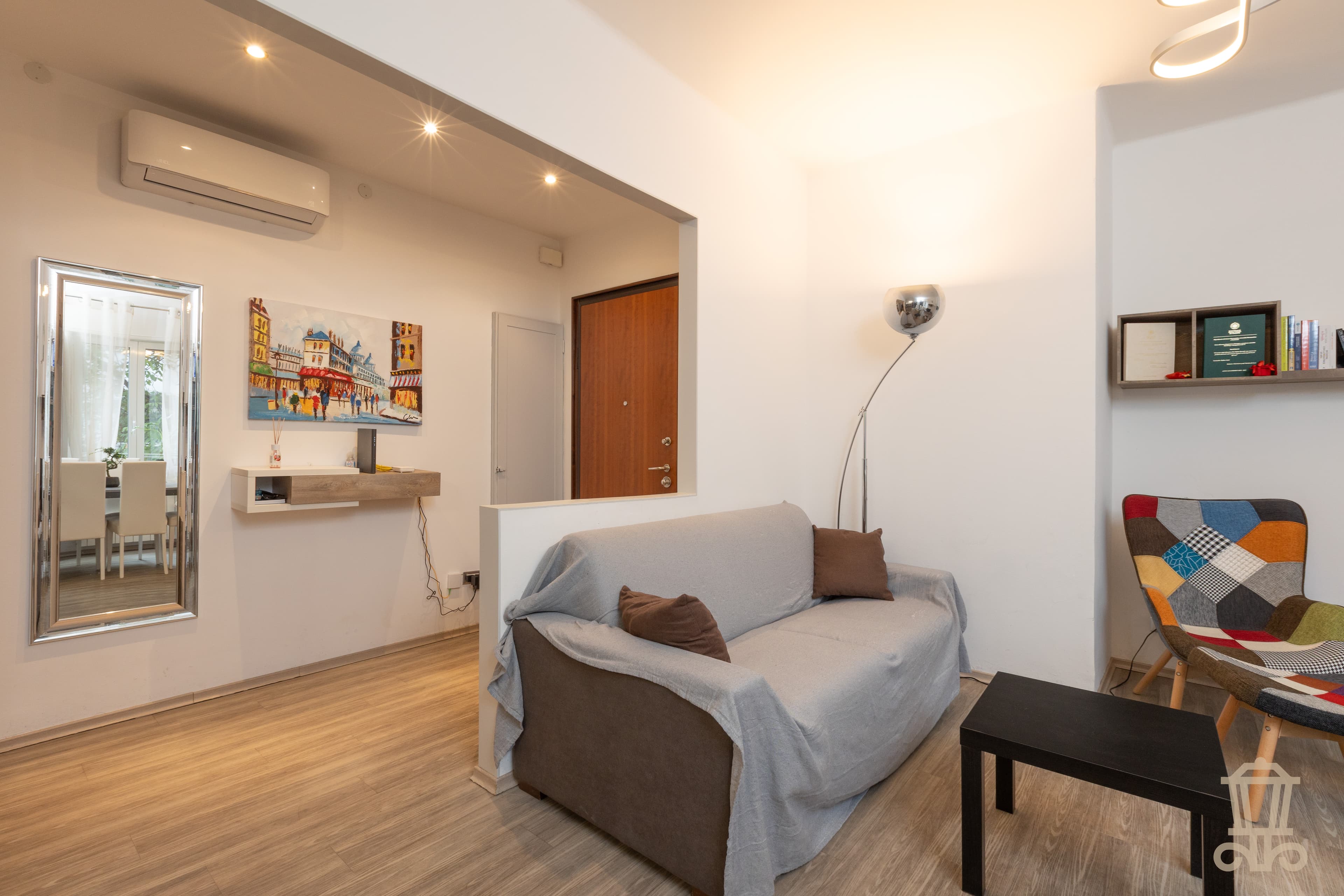 Immagine 7 | Luminoso trilocale con posto auto e cantina - La Rue Immobiliare