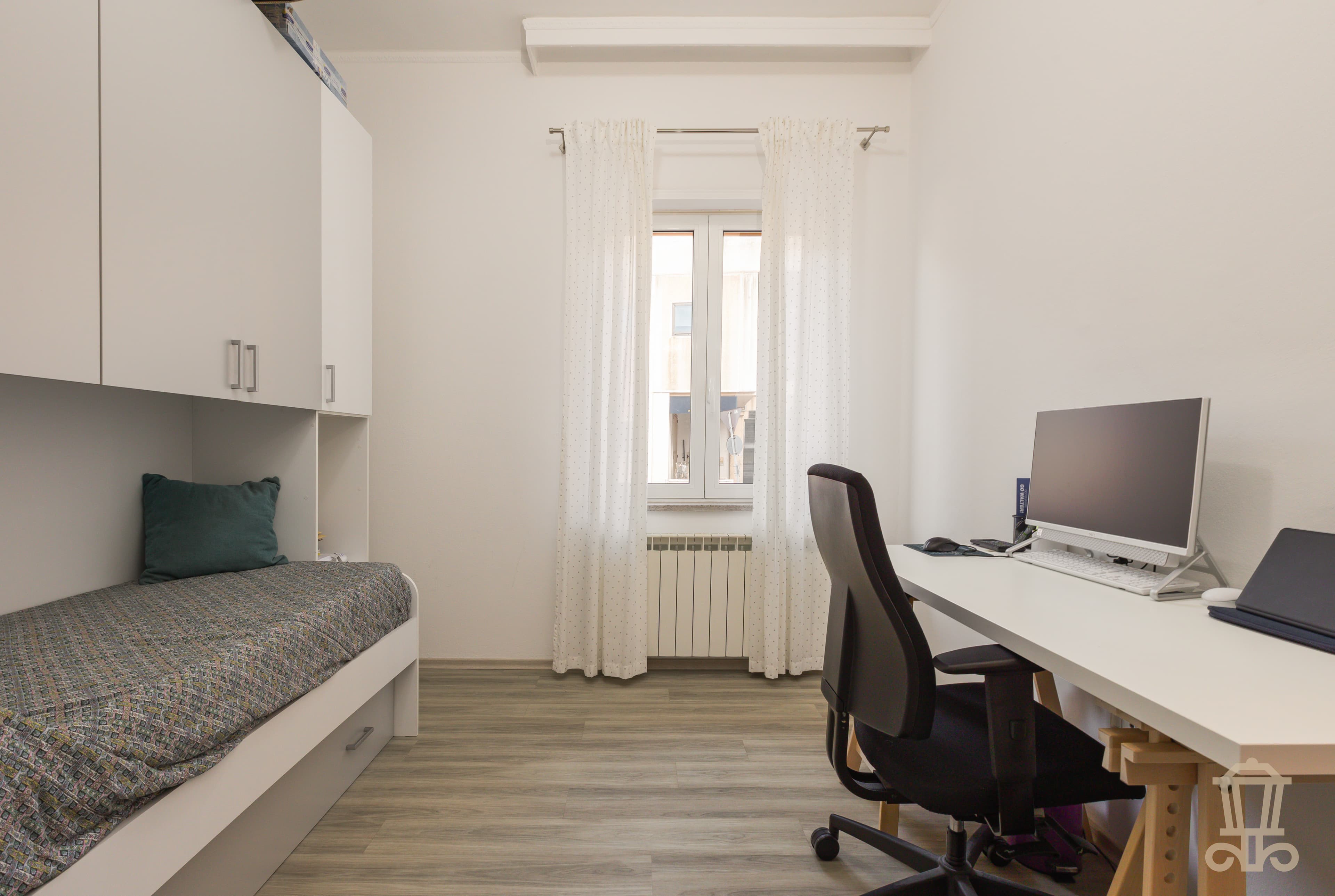 Immagine 16 | Luminoso trilocale con posto auto e cantina - La Rue Immobiliare