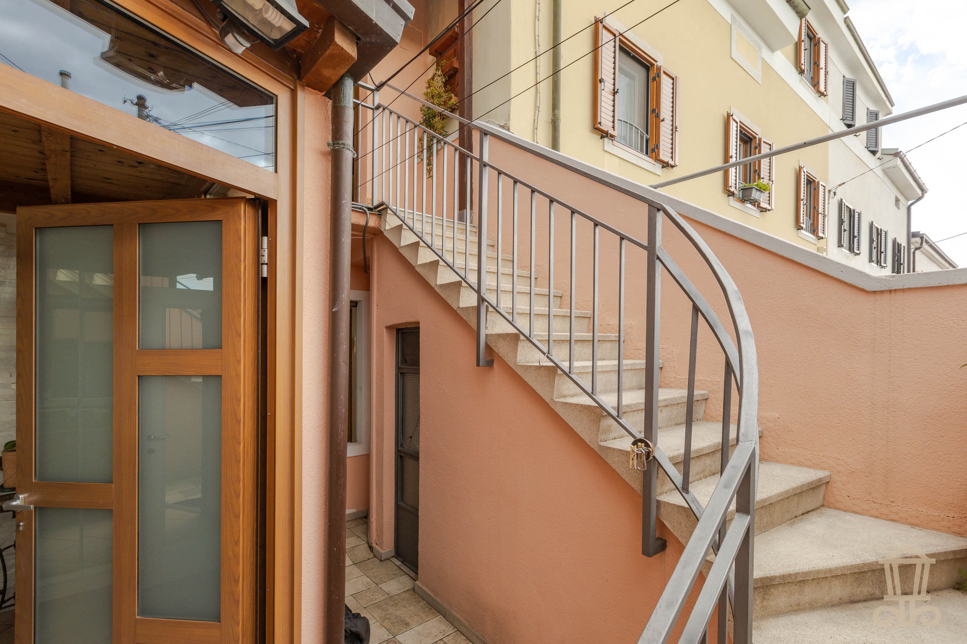 Immagine 1 | Splendida casetta accostata bilivello - La Rue Immobiliare