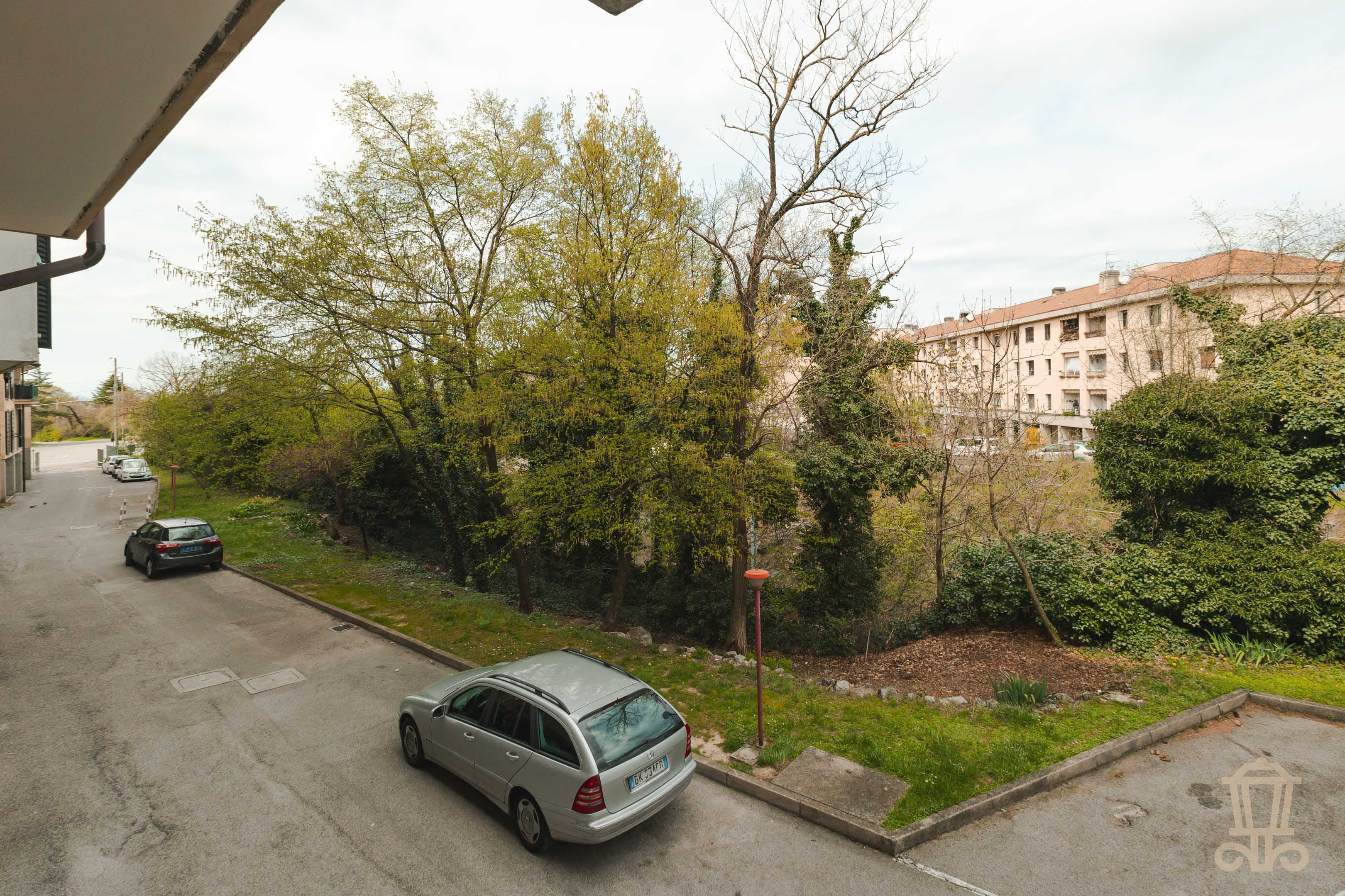 Immagine 10 | Trilocale con cantina e posto auto coperto di proprietà - La Rue Immobiliare