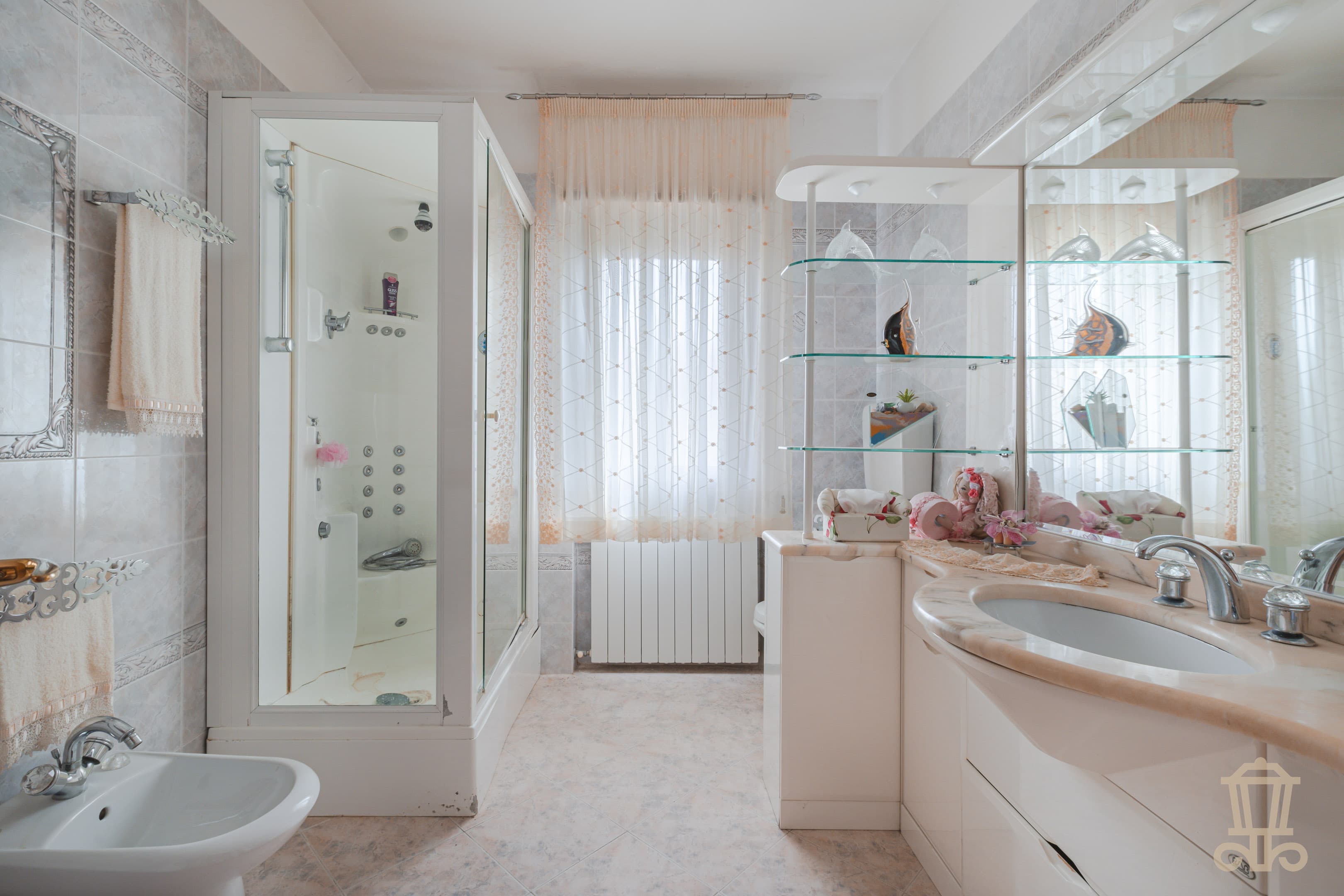 Immagine 15 | Ampia bifamiliare in zona residenziale - La Rue Immobiliare