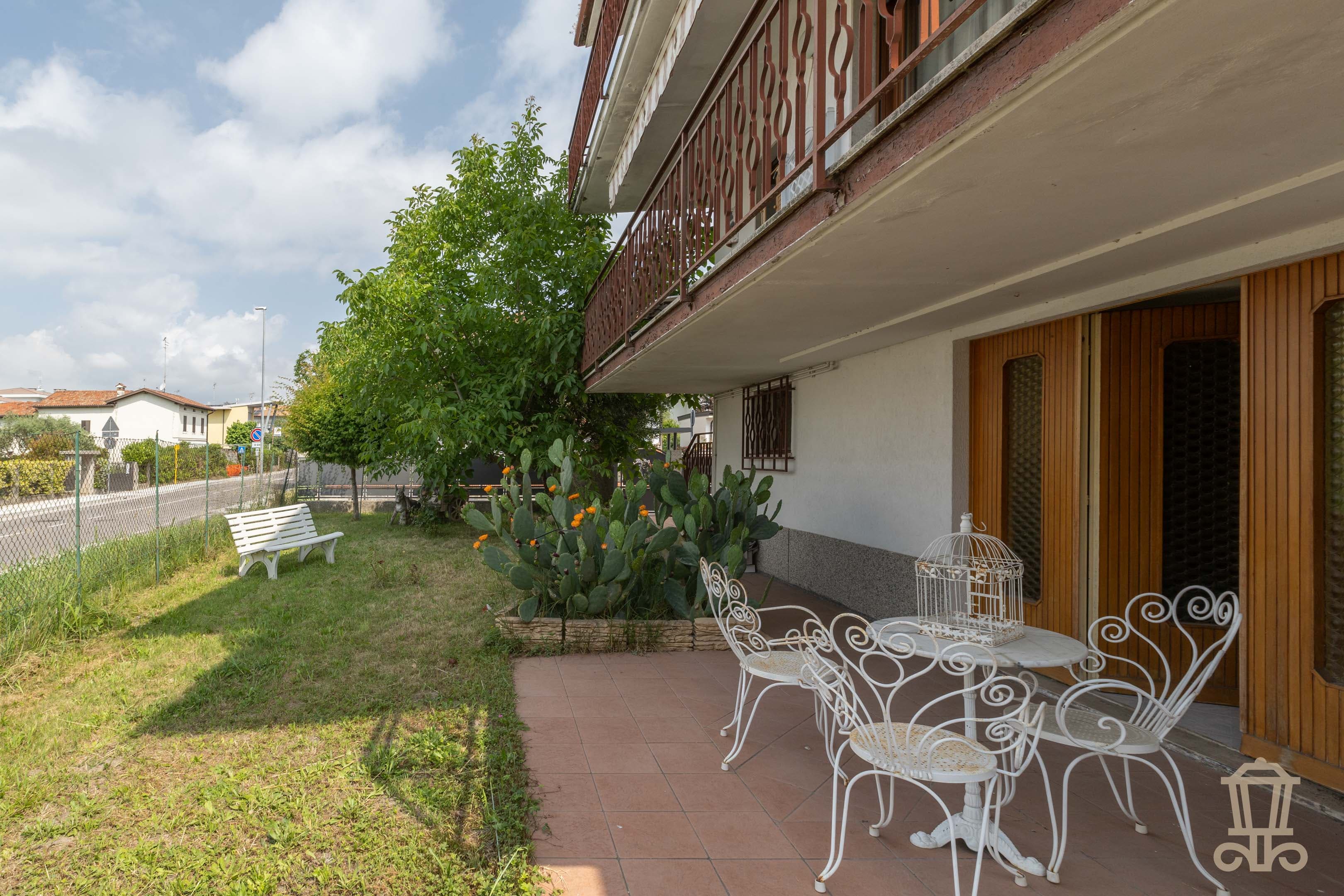 Immagine 17 | Ampia bifamiliare in zona residenziale - La Rue Immobiliare