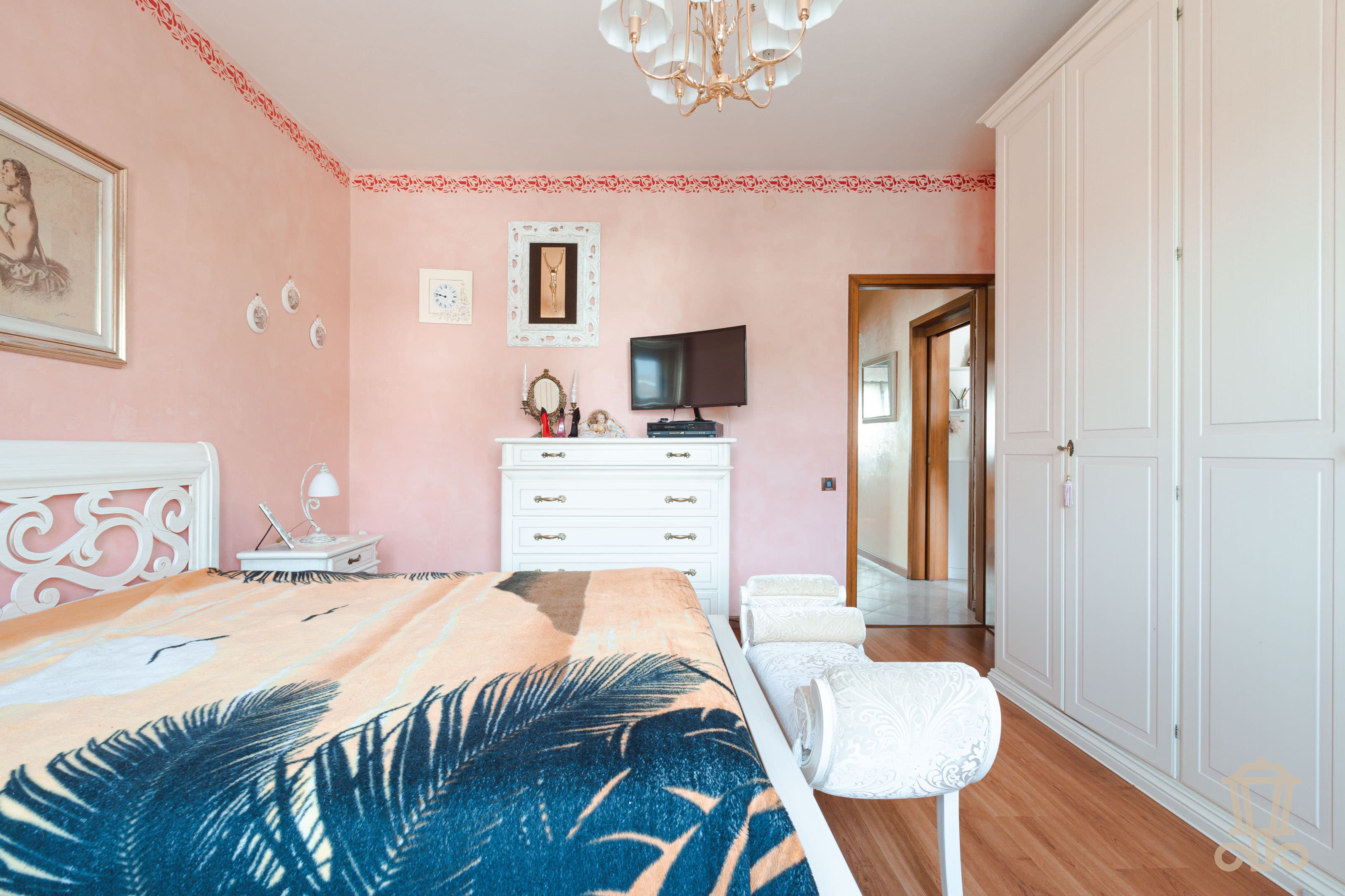 Immagine 27 | Ampia bifamiliare in zona residenziale - La Rue Immobiliare