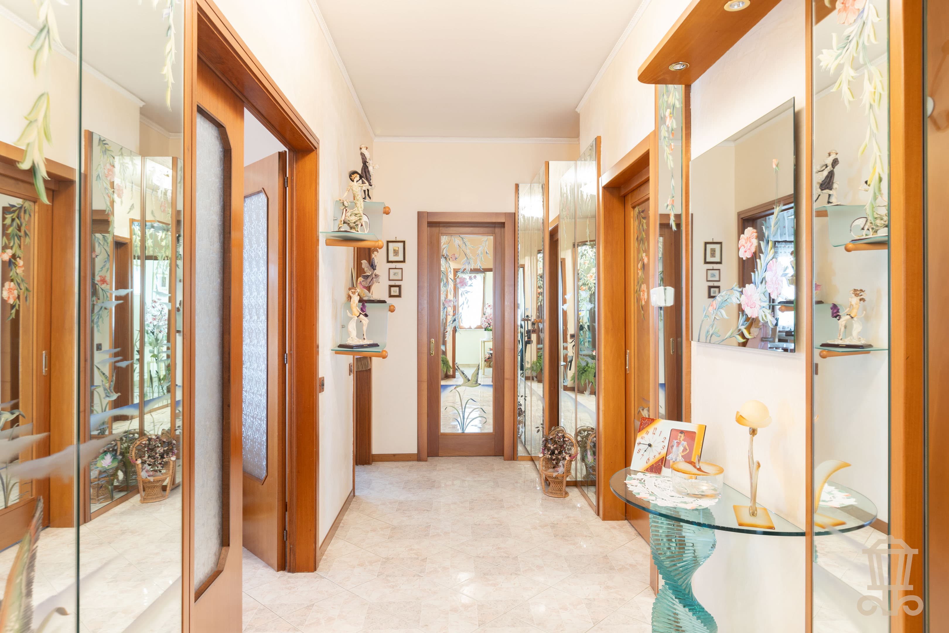 Immagine 29 | Ampia bifamiliare in zona residenziale - La Rue Immobiliare