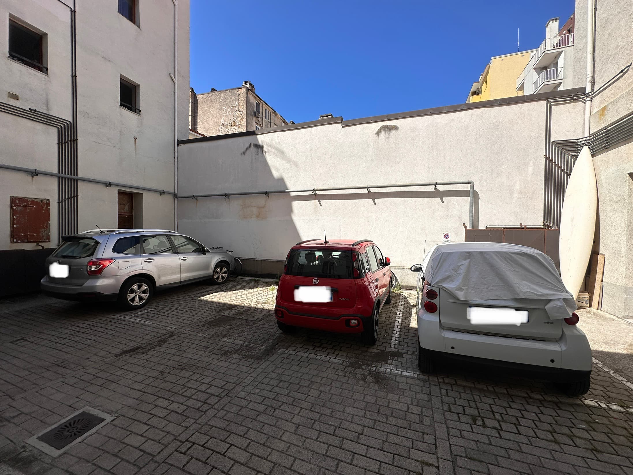 Immagine 2 | Posto auto scoperto in zona centrale - La Rue Immobiliare