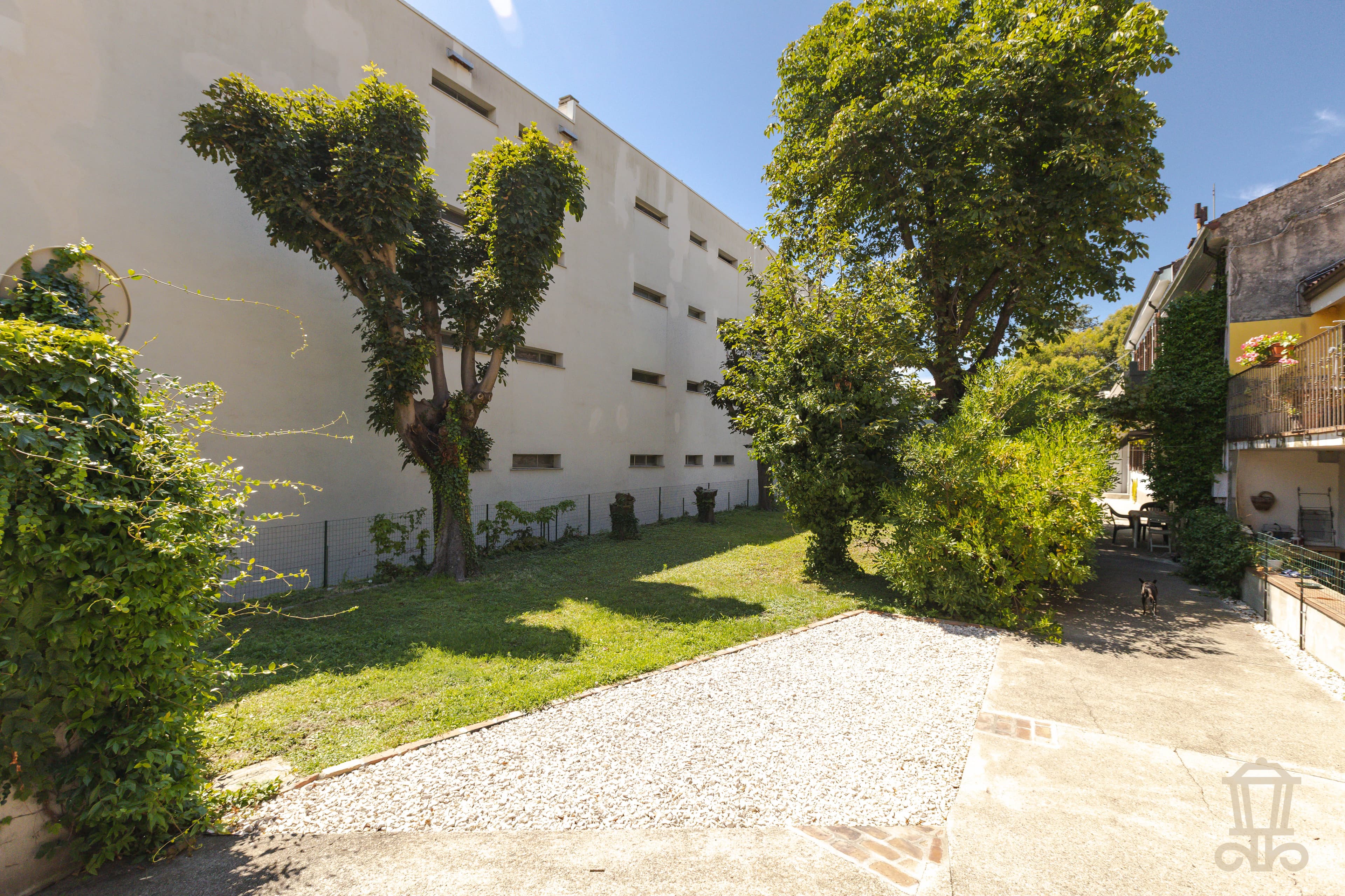 Immagine 6 | Splendida bifamiliare ristrutturata con giardino - La Rue Immobiliare