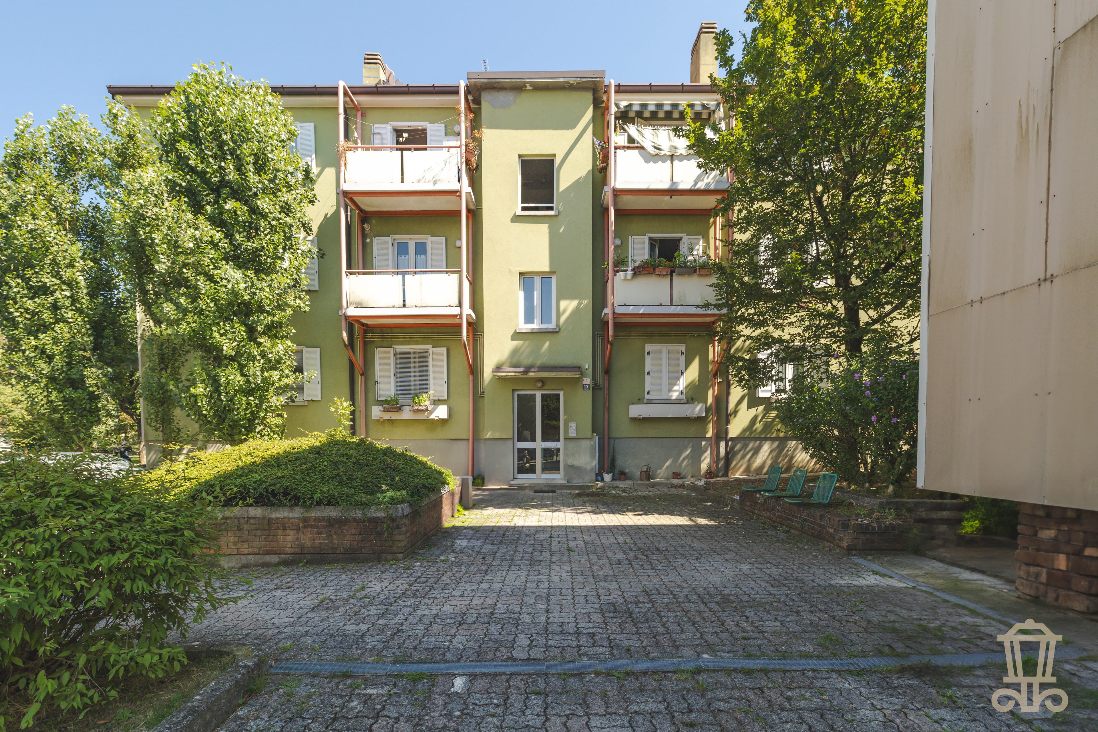 Immagine 0 | Luminoso bilocale con poggiolo e cantina - La Rue Immobiliare