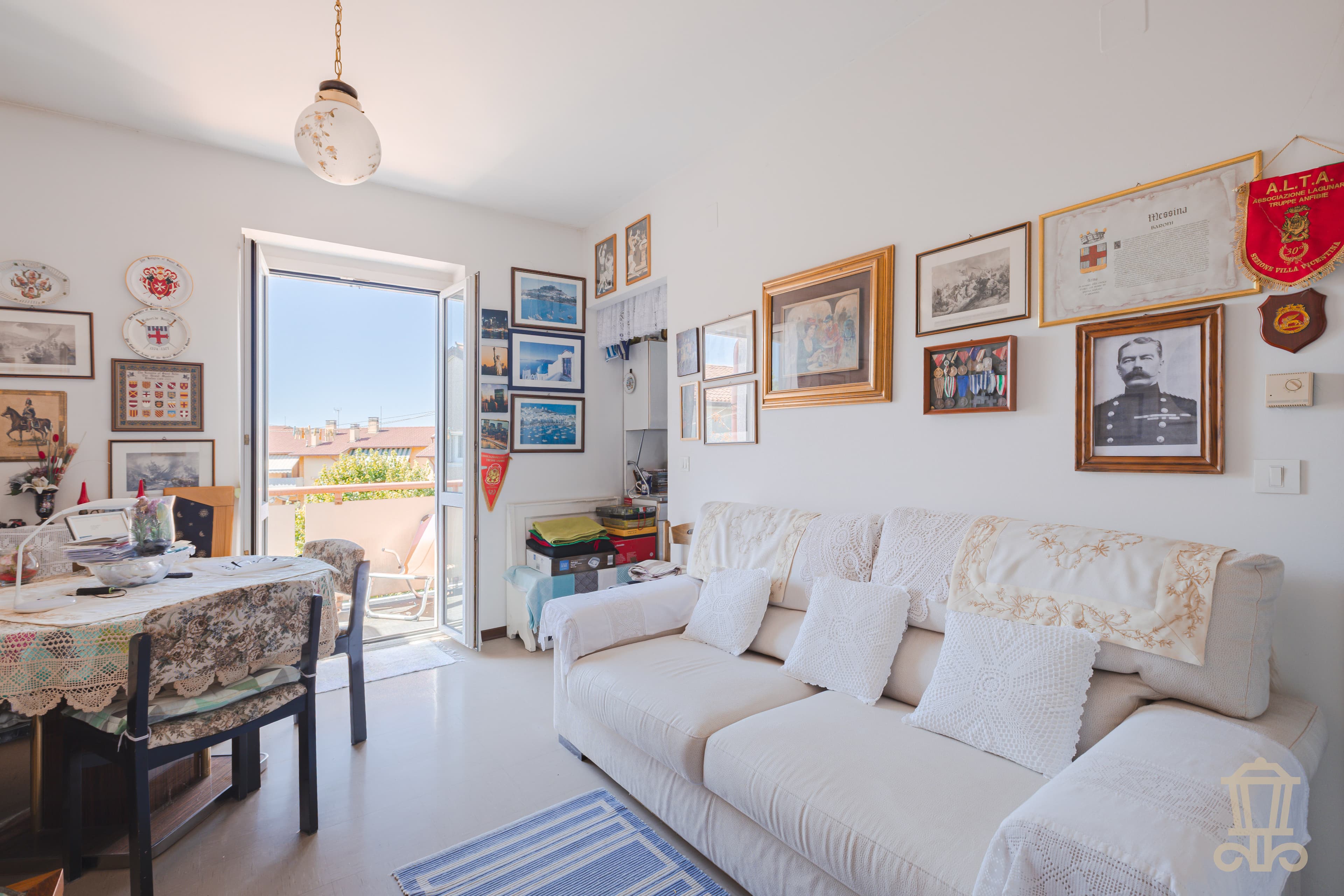 Immagine 3 | Luminoso bilocale con poggiolo e cantina - La Rue Immobiliare