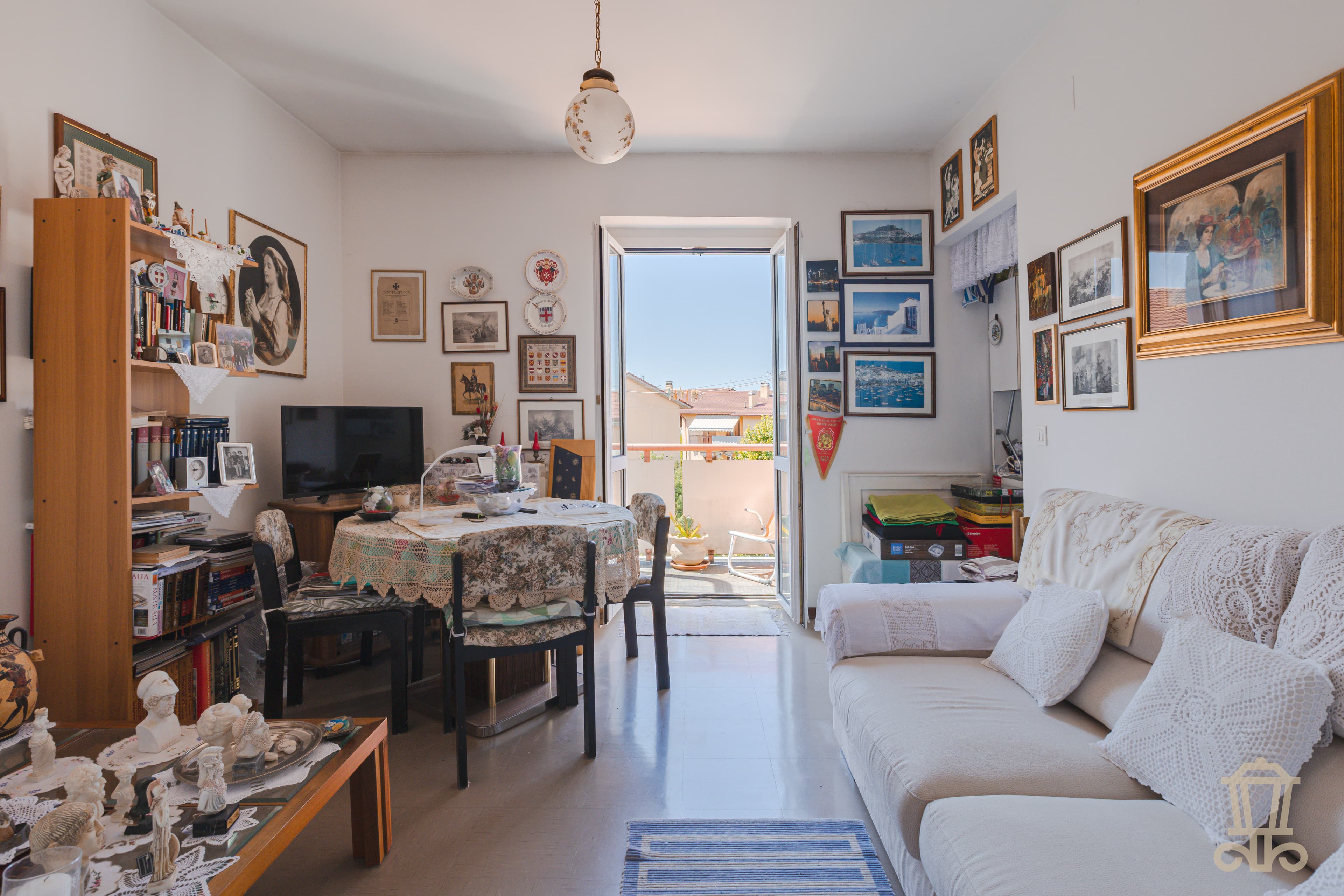 Immagine 4 | Luminoso bilocale con poggiolo e cantina - La Rue Immobiliare