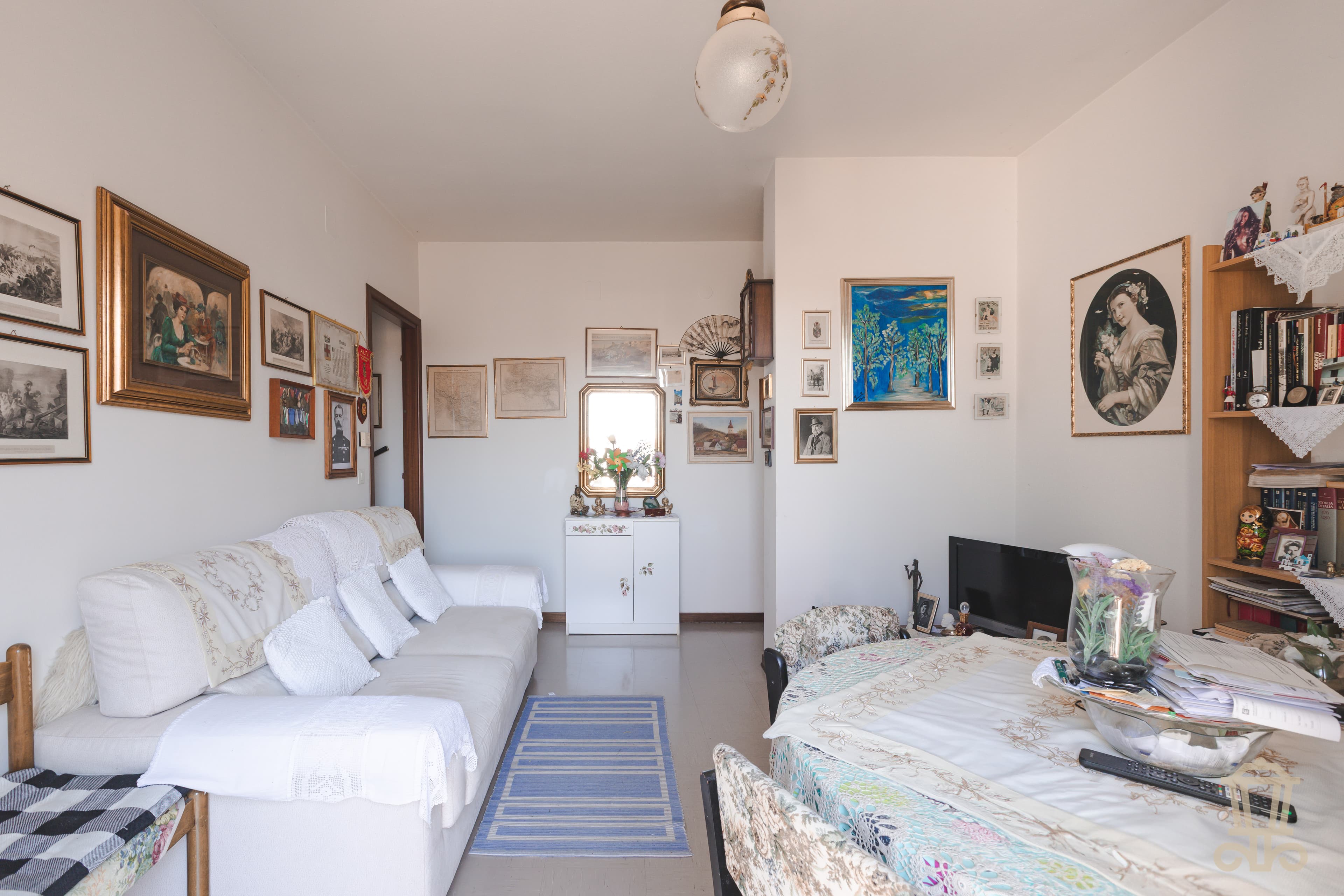 Immagine 6 | Luminoso bilocale con poggiolo e cantina - La Rue Immobiliare