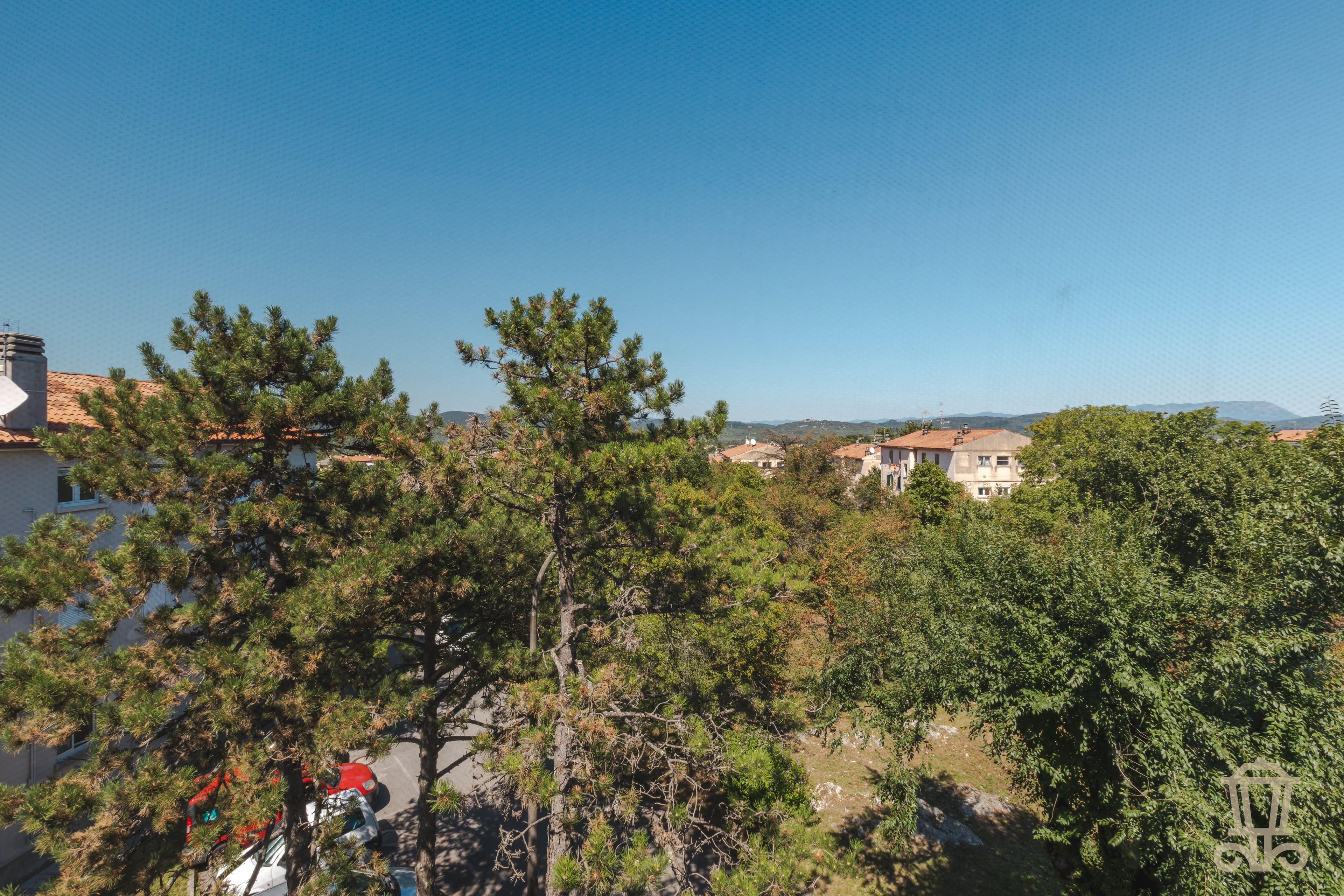 Immagine 10 | Luminoso bilocale con poggiolo e cantina - La Rue Immobiliare