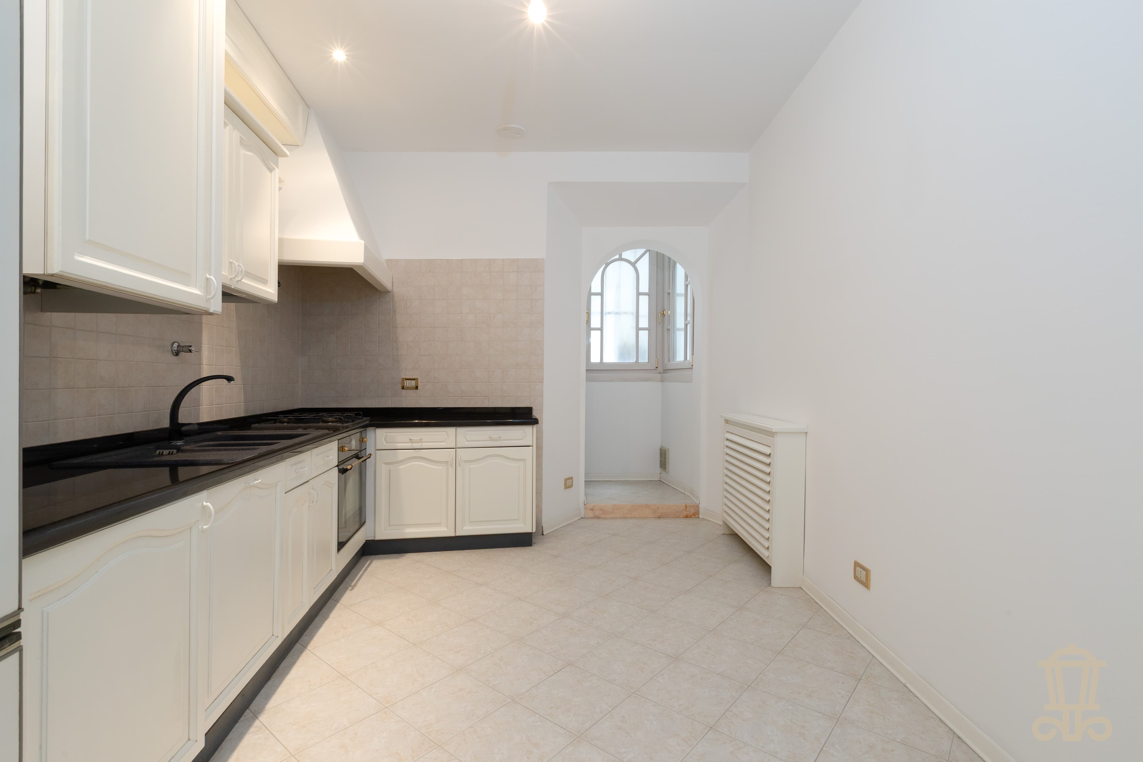 Immagine 14 | Affascinante trilocale in centro - La Rue Immobiliare