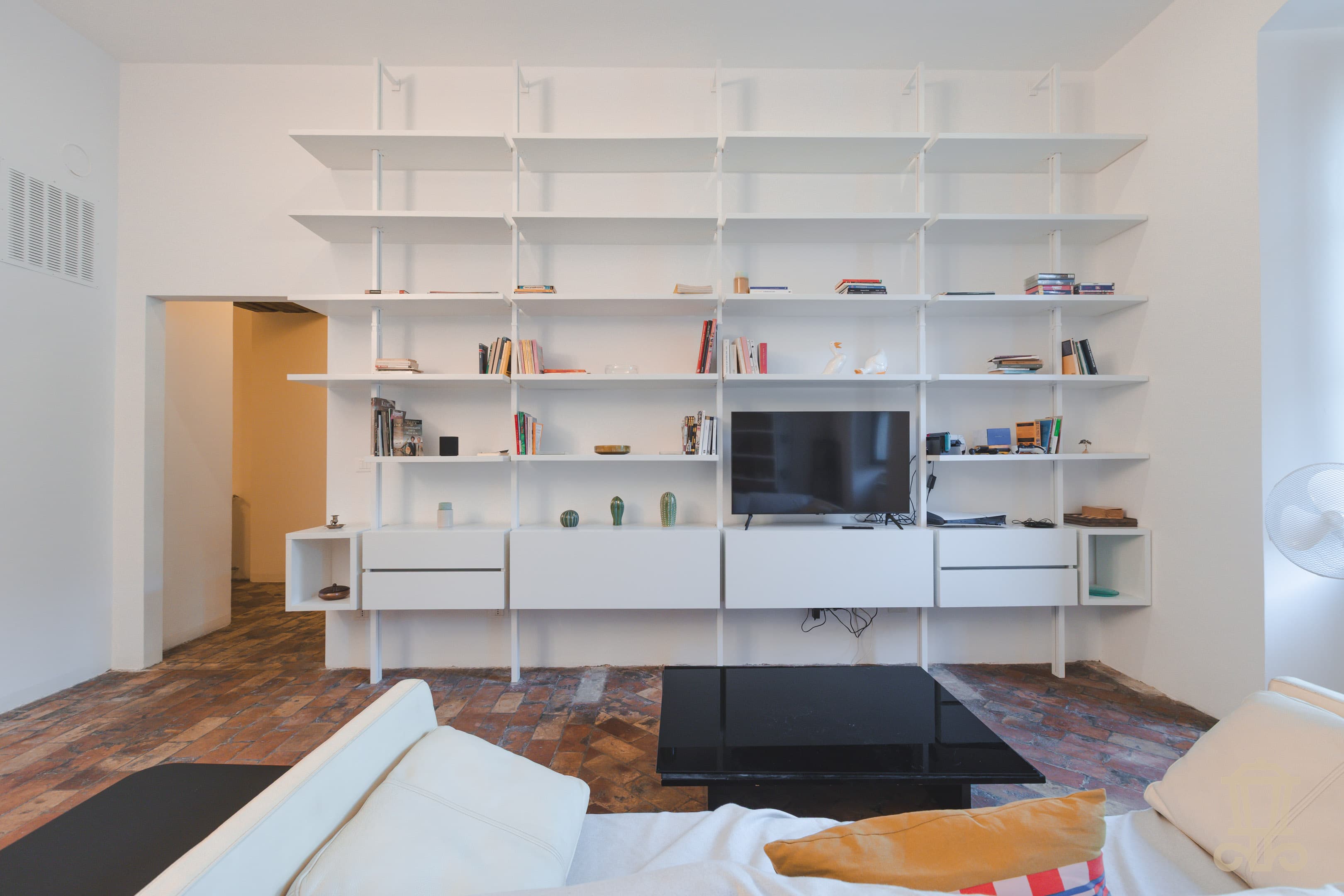 Immagine 9 | Ampio e suggestivo trilocale a due passi dalle Rive - La Rue Immobiliare