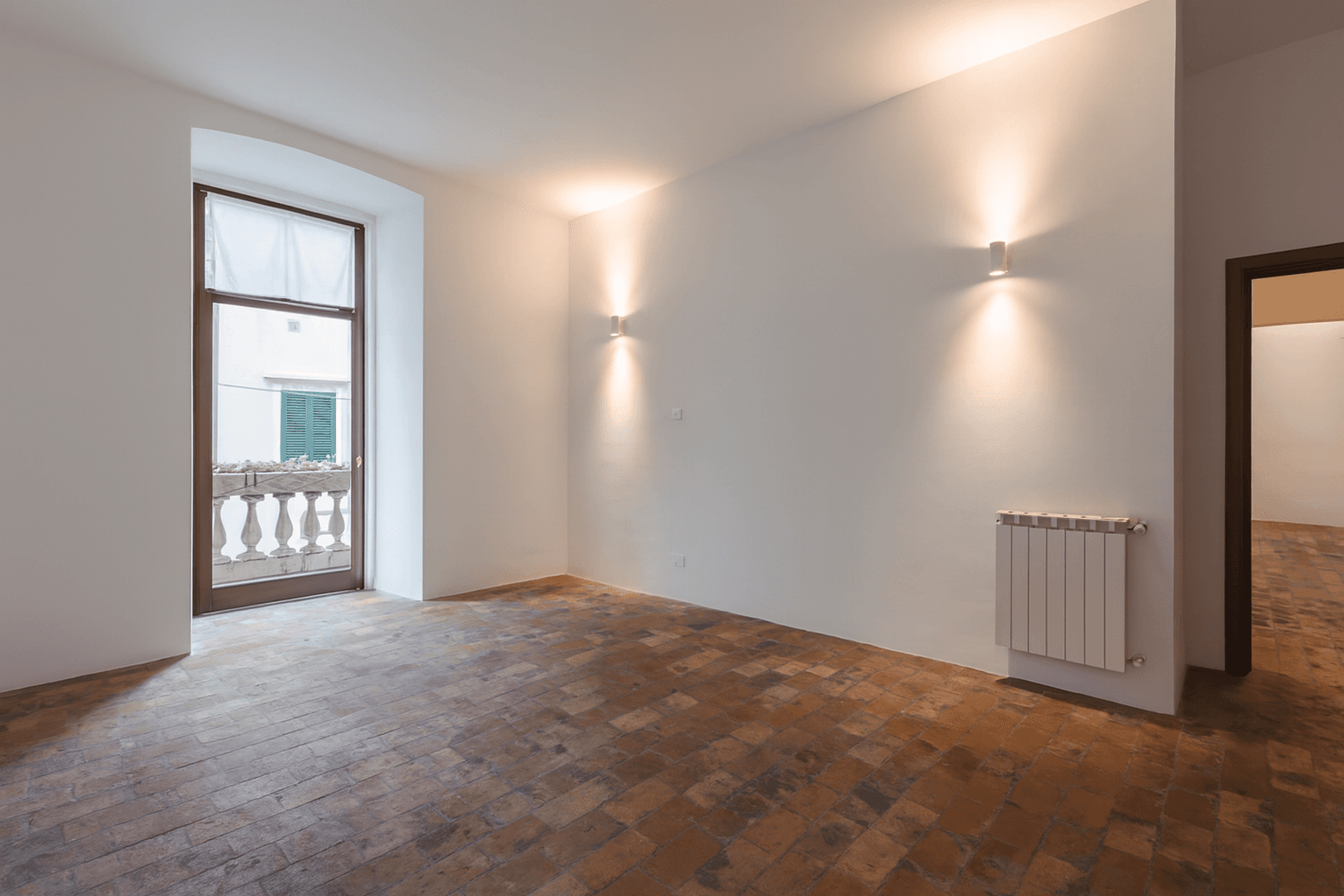 Immagine 13 | Ampio e suggestivo trilocale a due passi dalle Rive - La Rue Immobiliare