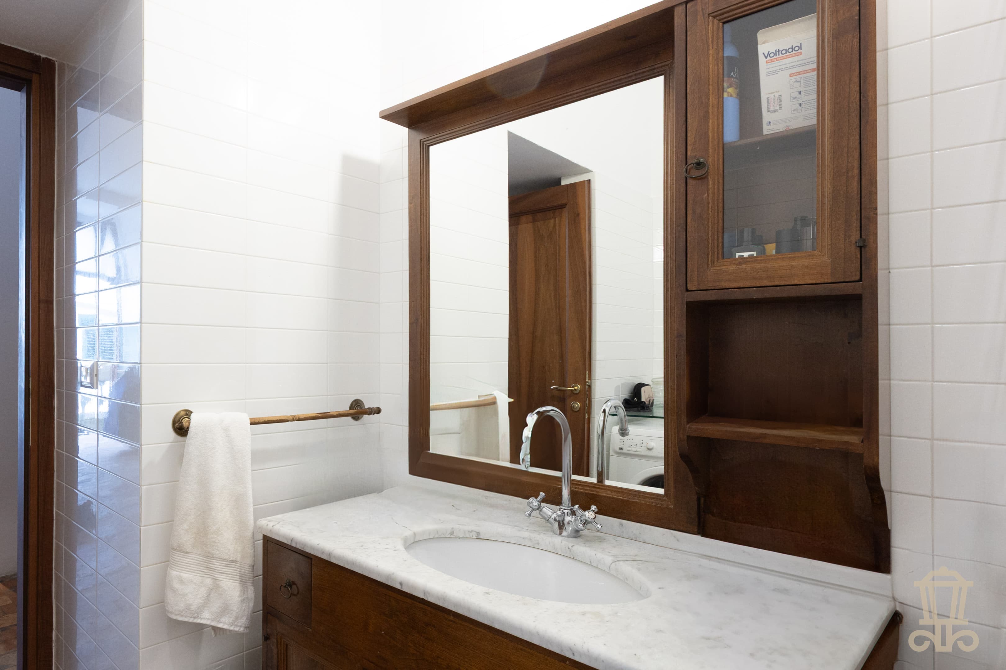 Immagine 18 | Ampio e suggestivo trilocale a due passi dalle Rive - La Rue Immobiliare