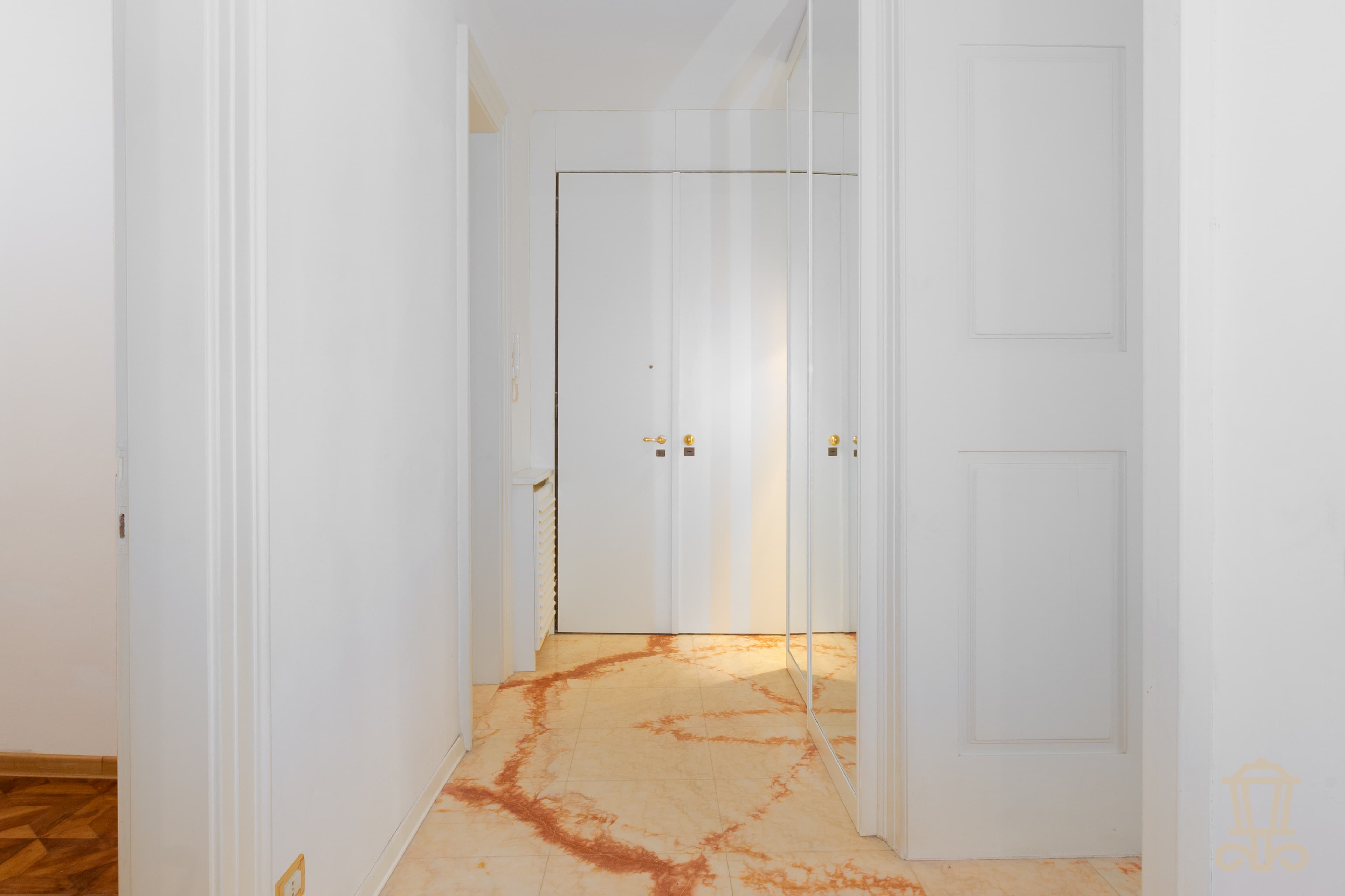 Immagine 27 | Affascinante trilocale in centro - La Rue Immobiliare