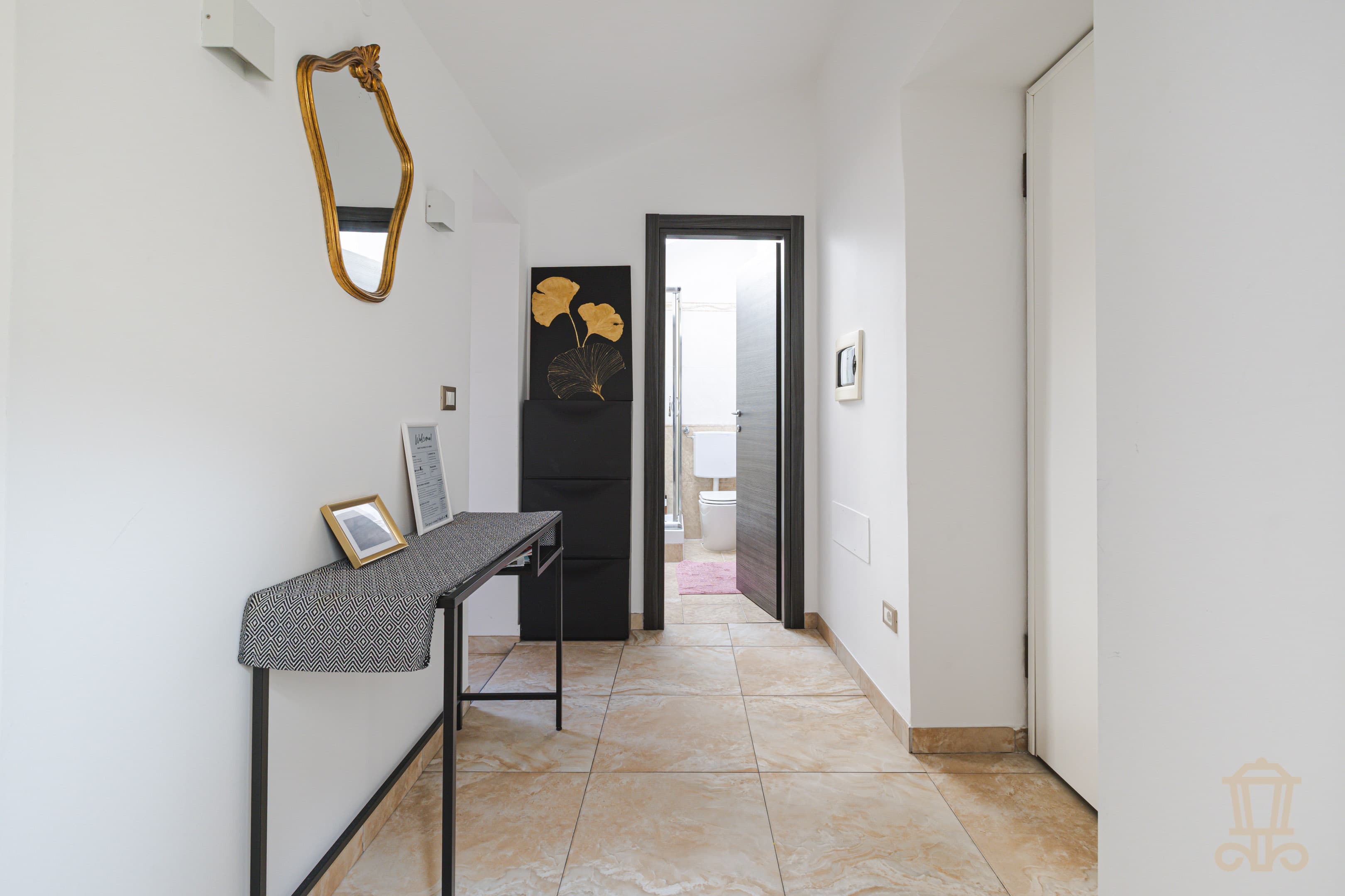 Immagine 4 | Elegante trilocale arredato con travi a vista nel cuore di Trieste - La Rue Immobiliare