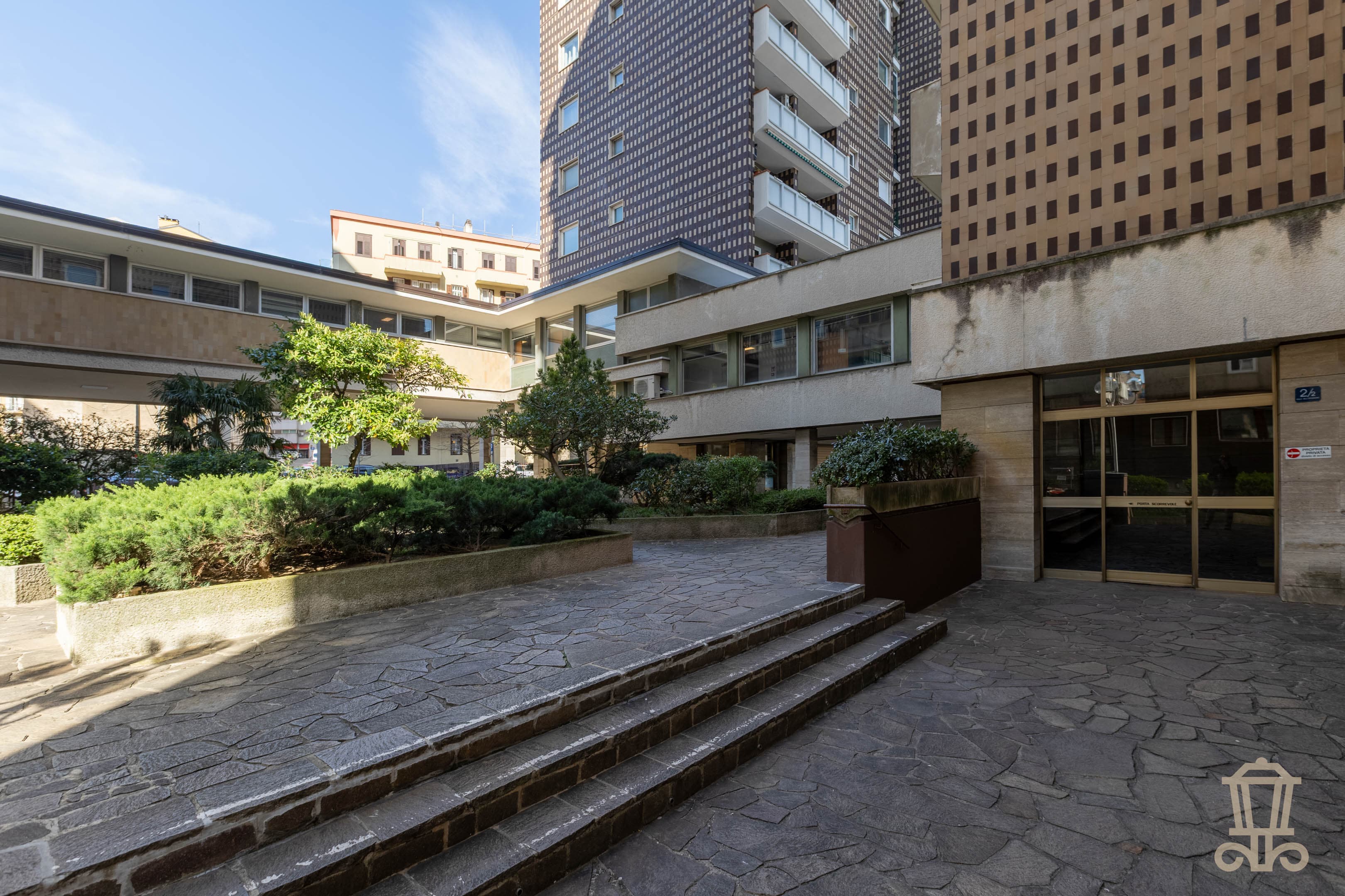 Immagine 3 | Ampio bilocale con due poggioli - La Rue Immobiliare