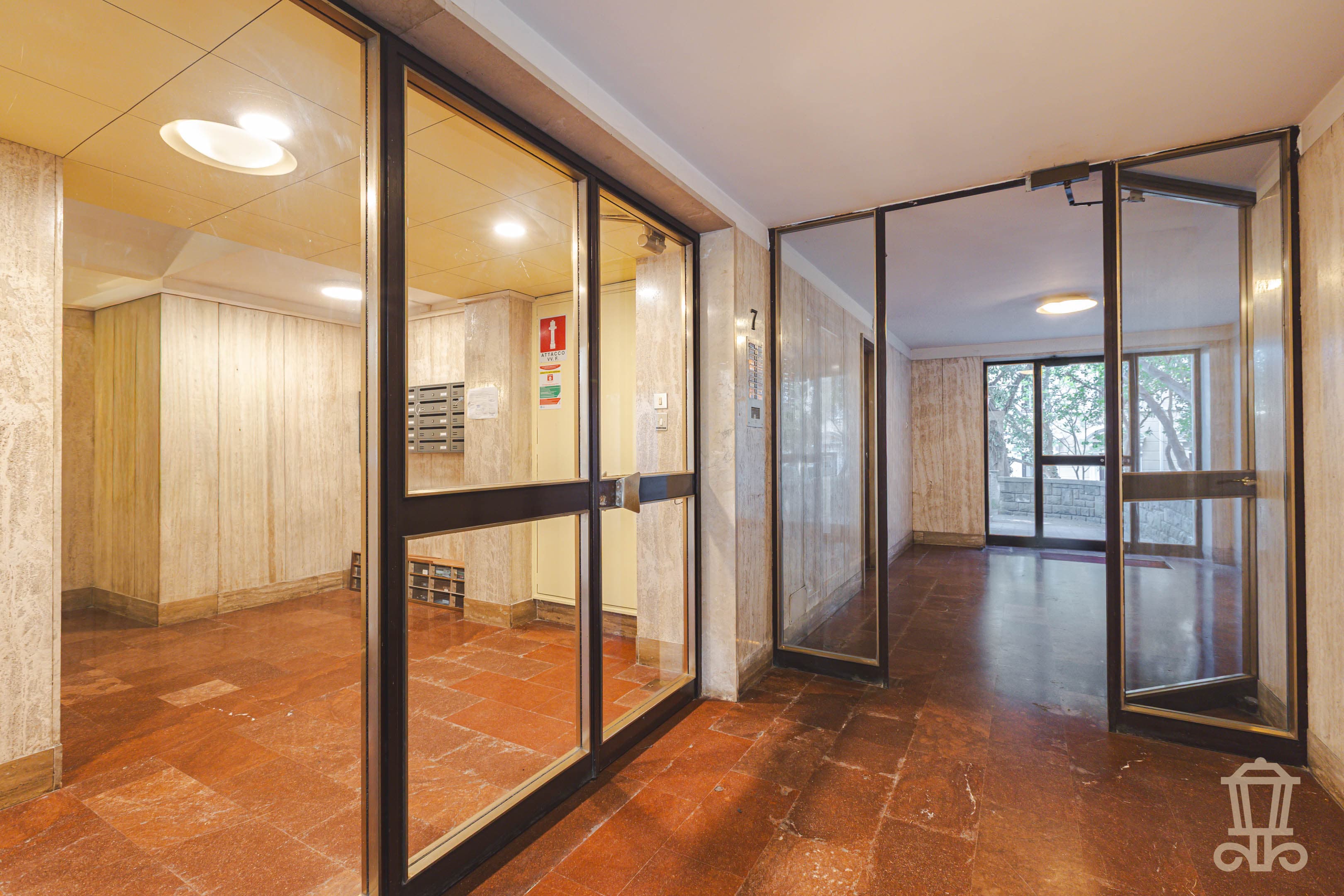 Immagine 18 | Elegante bilocale con giardino privato - La Rue Immobiliare