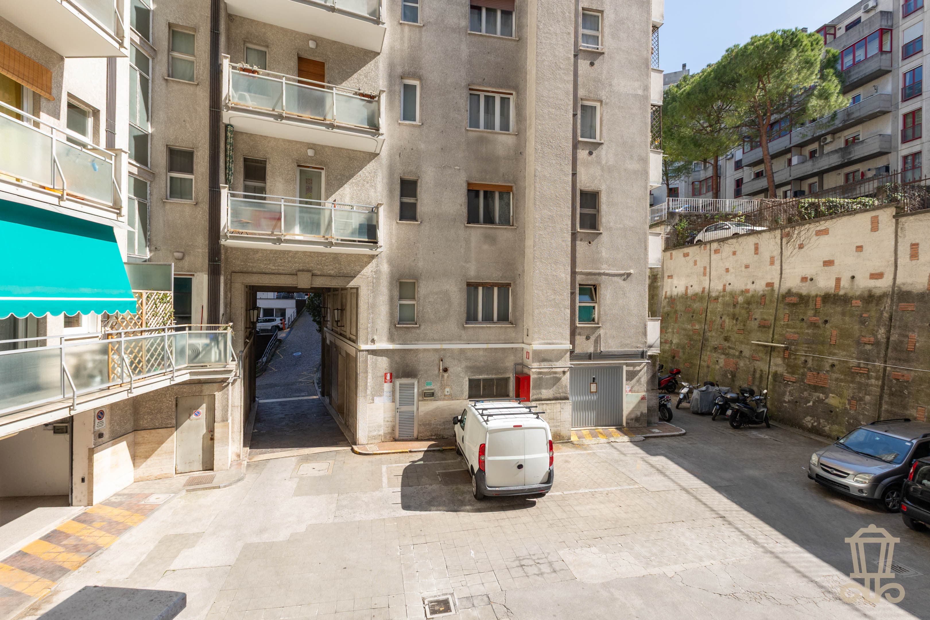 Immagine 21 | Elegante bilocale con giardino privato - La Rue Immobiliare