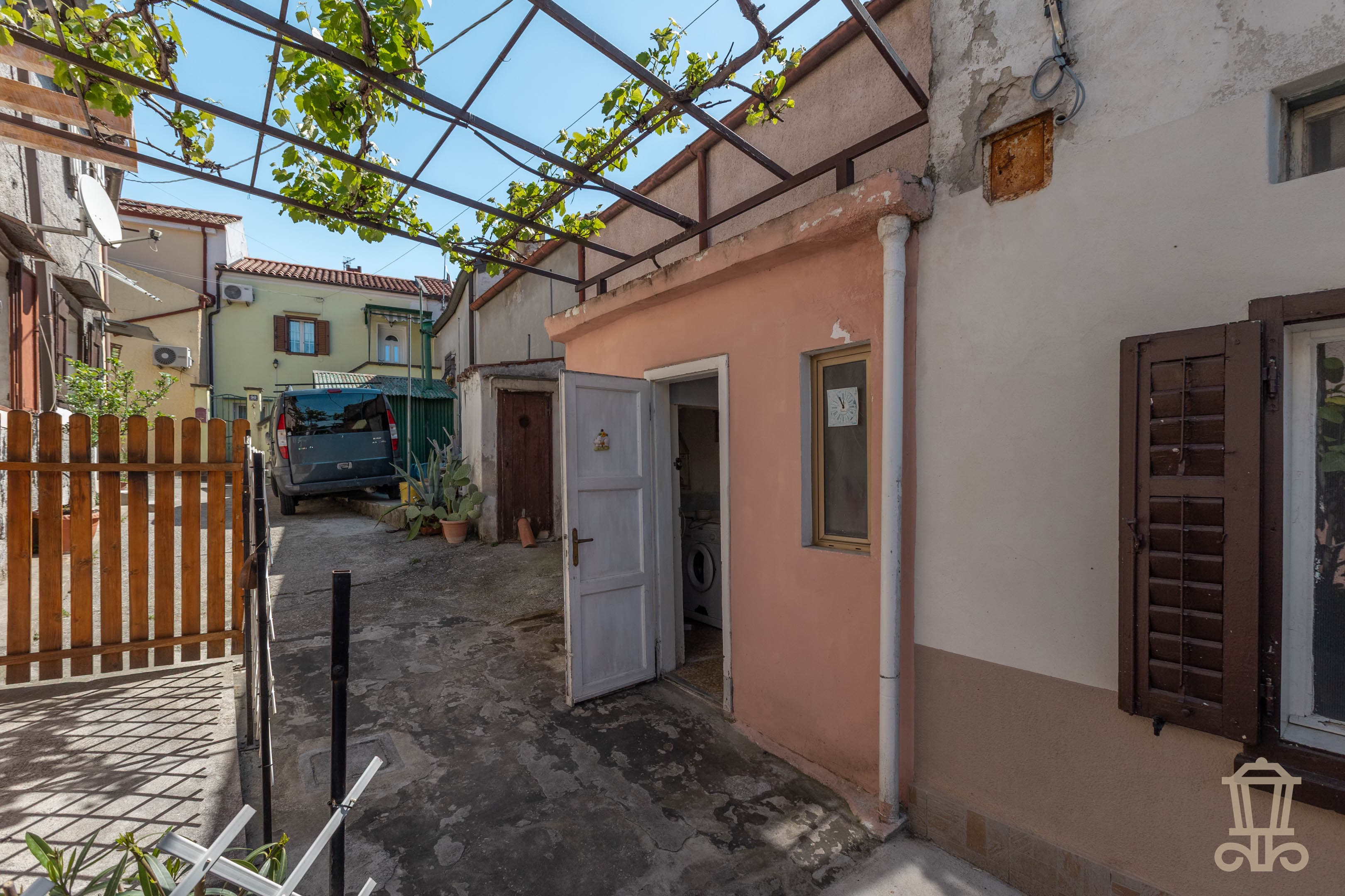 Immagine 2 | Suggestiva casetta accostata a Servola - La Rue Immobiliare