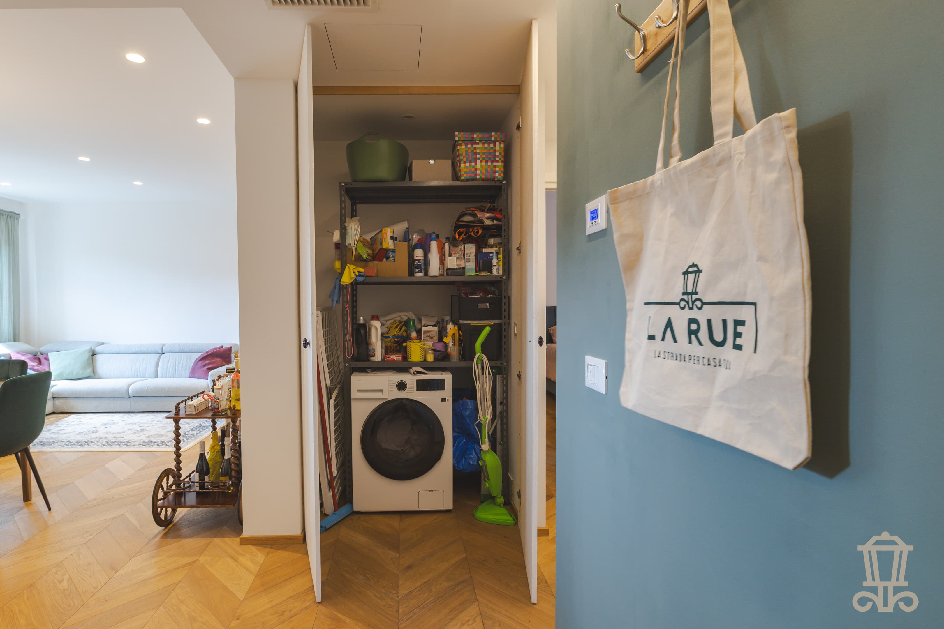 Immagine 5 | Elegante trilocale ristrutturato con terrazzo abitabile, cantina e soffitta - La Rue Immobiliare