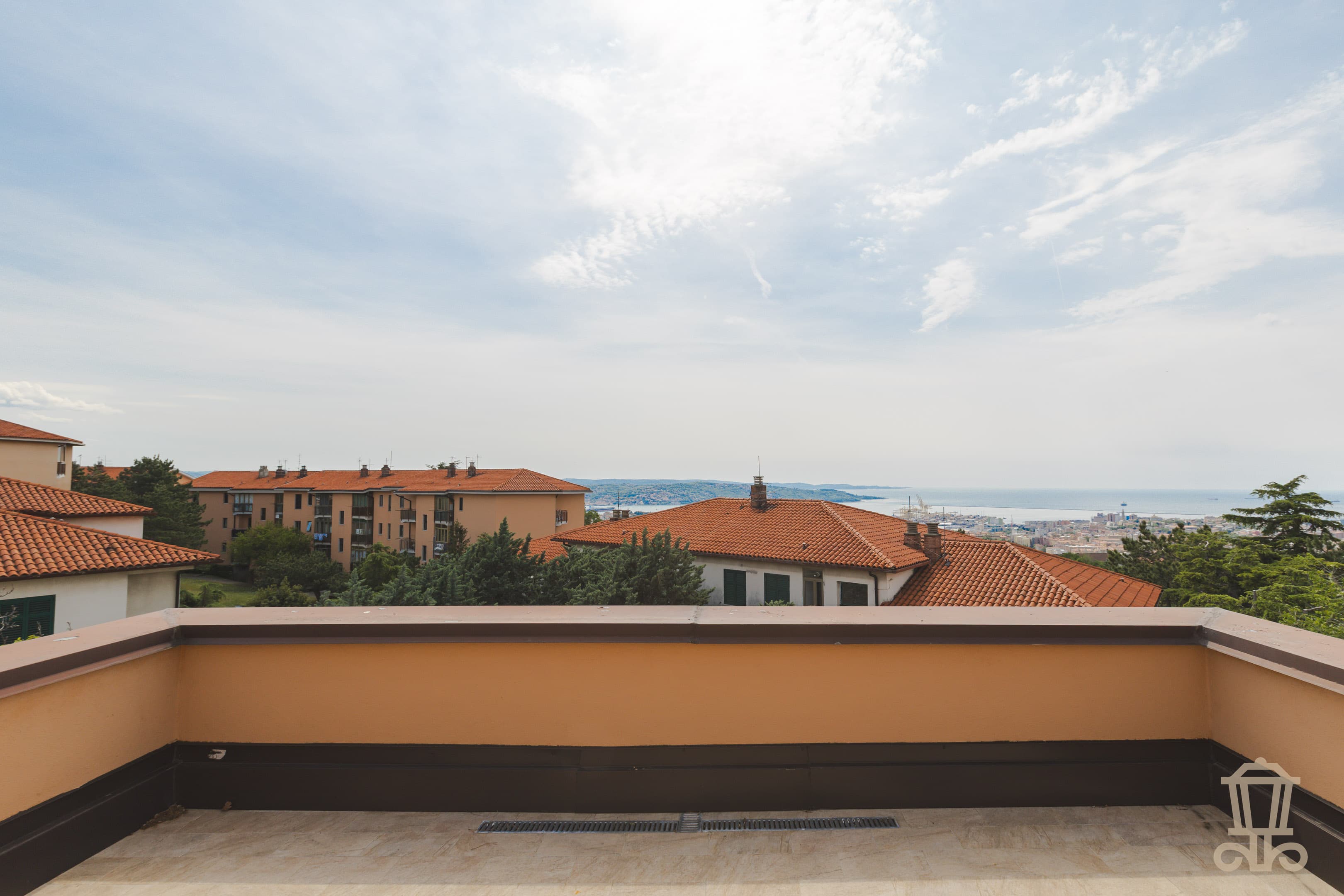 Immagine 23 | Elegante trilocale ristrutturato con terrazzo abitabile, cantina e soffitta - La Rue Immobiliare