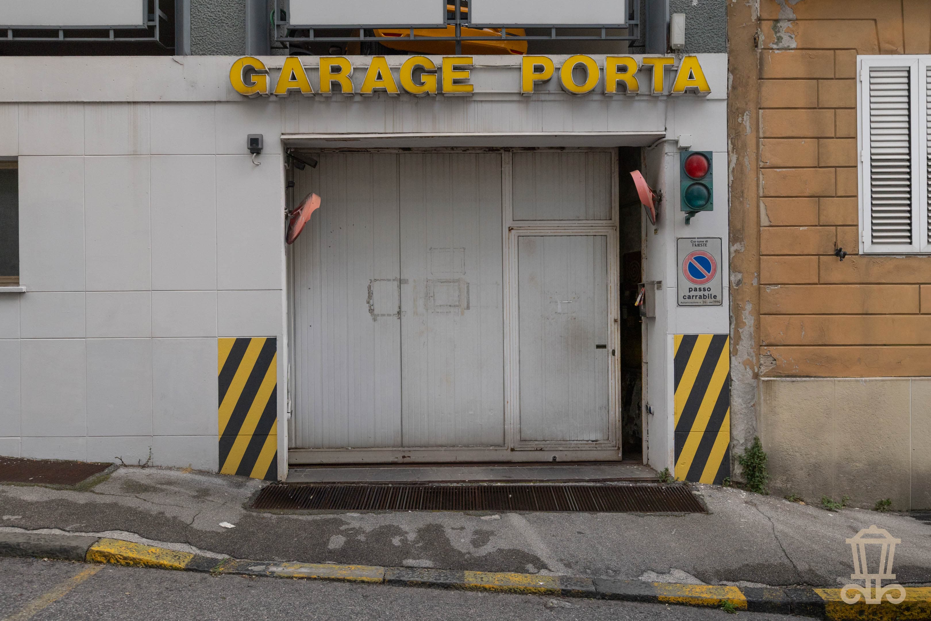 Immagine 1 | Posto moto in autorimessa - La Rue Immobiliare