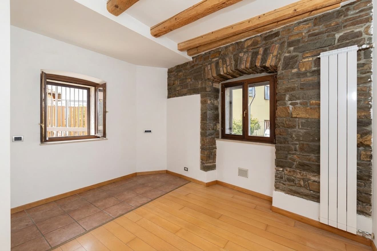 Immagine 5 | Bifamiliare con giardino, due ingressi e scorcio mare - La Rue Immobiliare