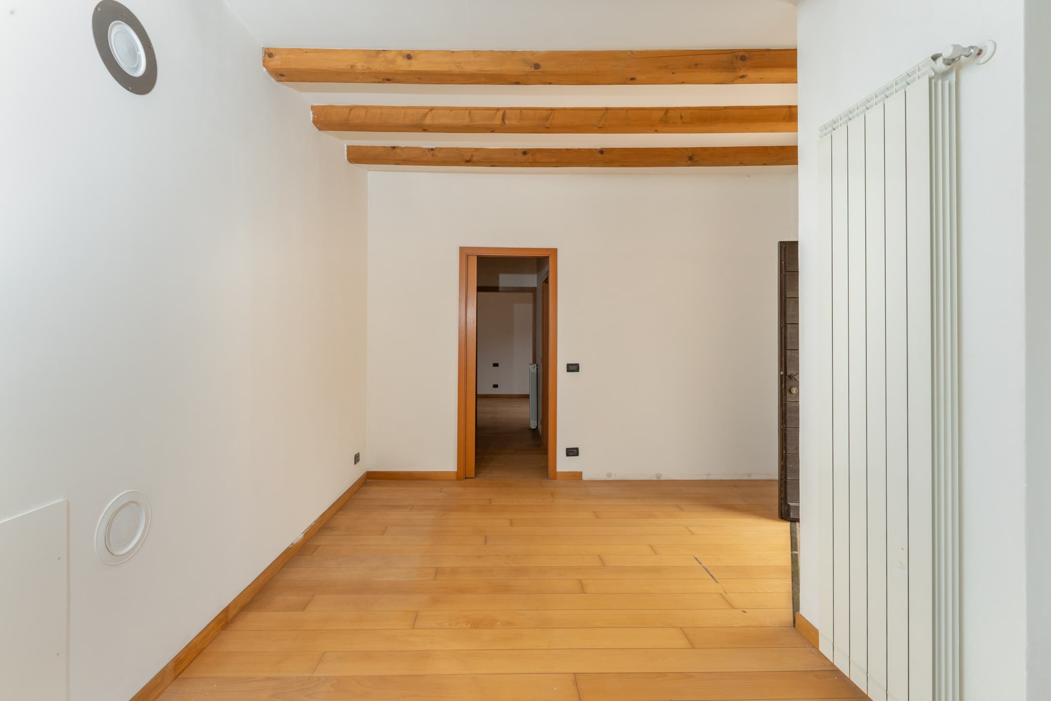 Immagine 6 | Bifamiliare con giardino, due ingressi e scorcio mare - La Rue Immobiliare