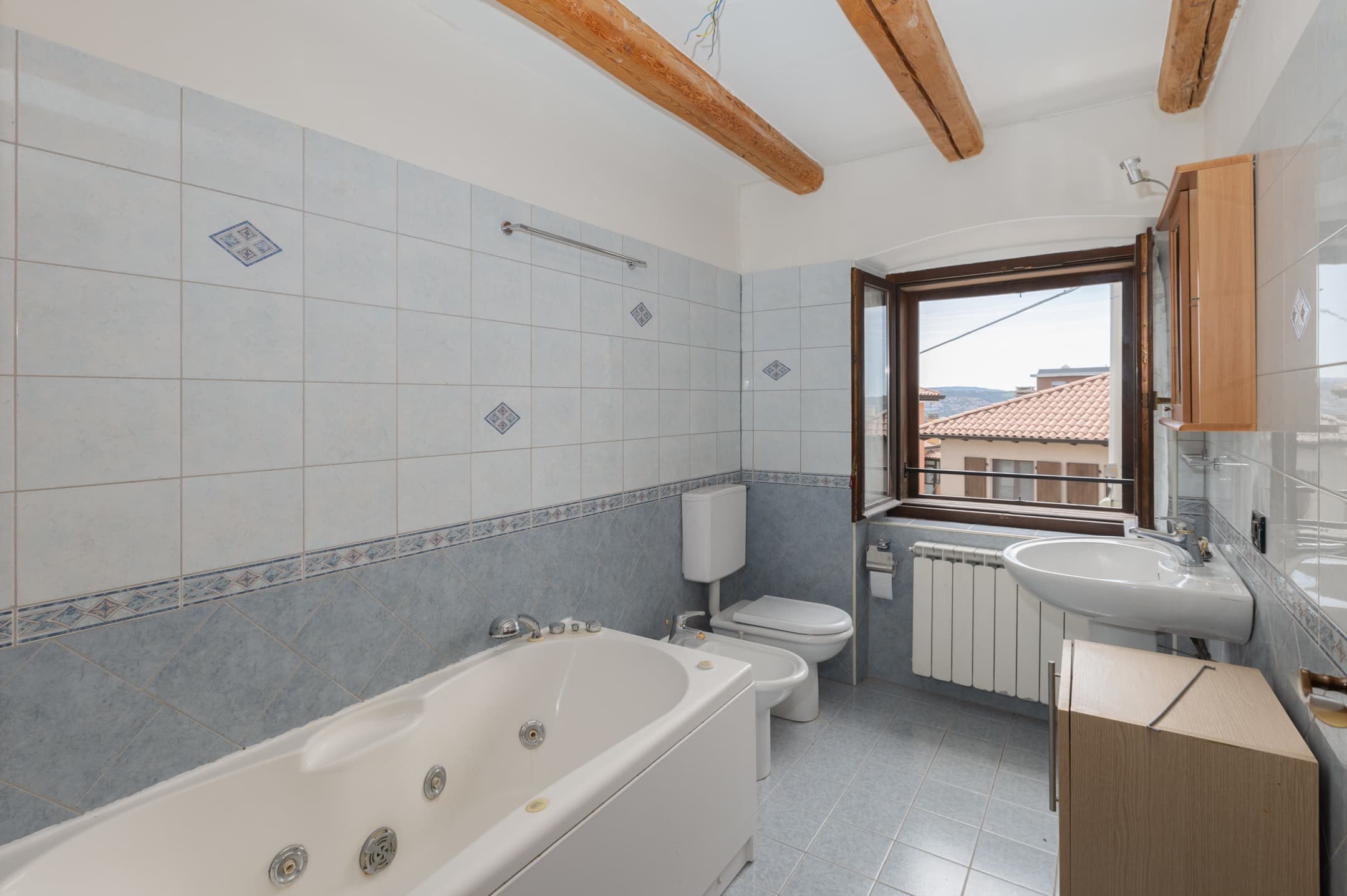 Immagine 27 | Bifamiliare con giardino, due ingressi e scorcio mare - La Rue Immobiliare