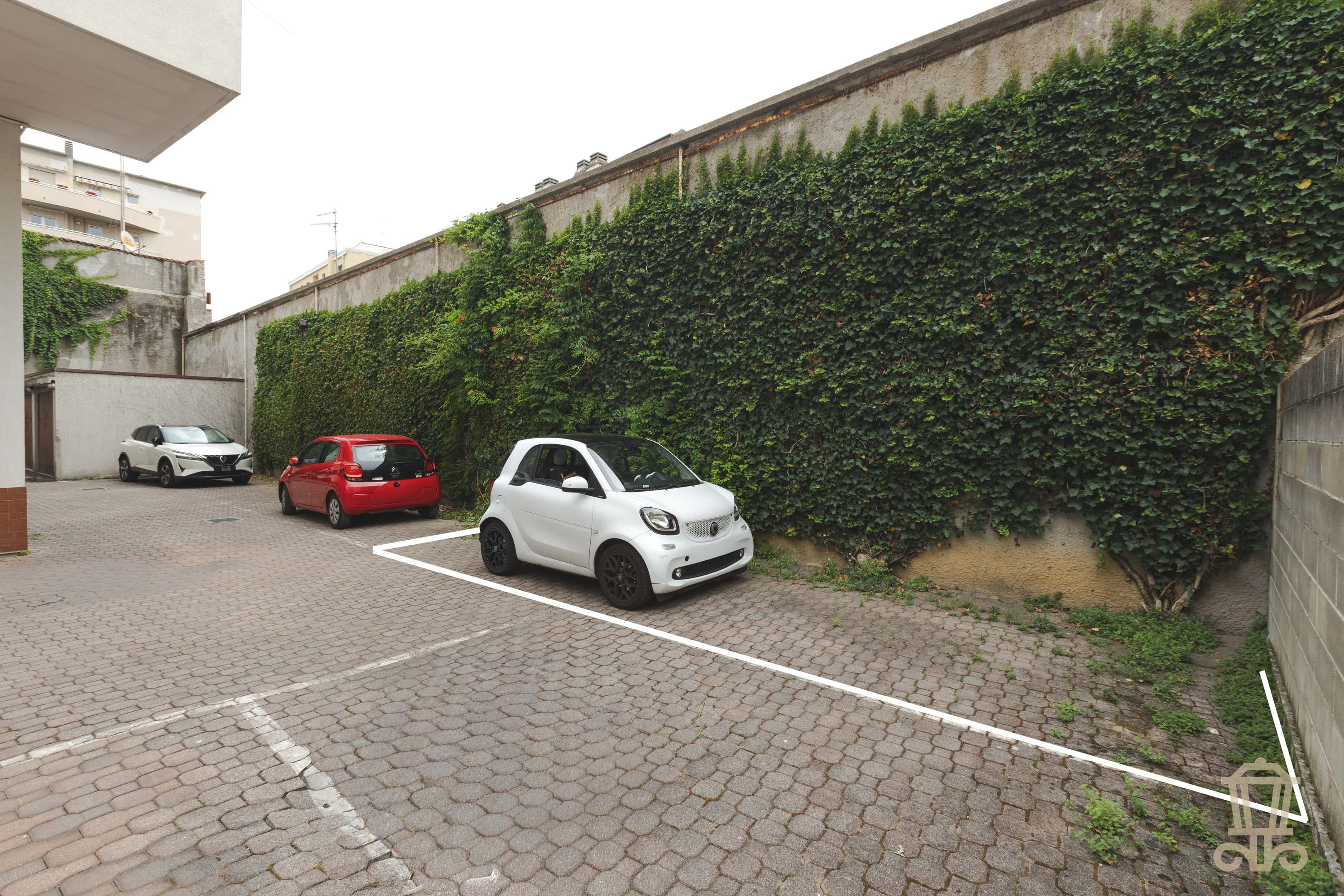 Immagine 5 | Ampio posto auto scoperto a San Giusto - La Rue Immobiliare