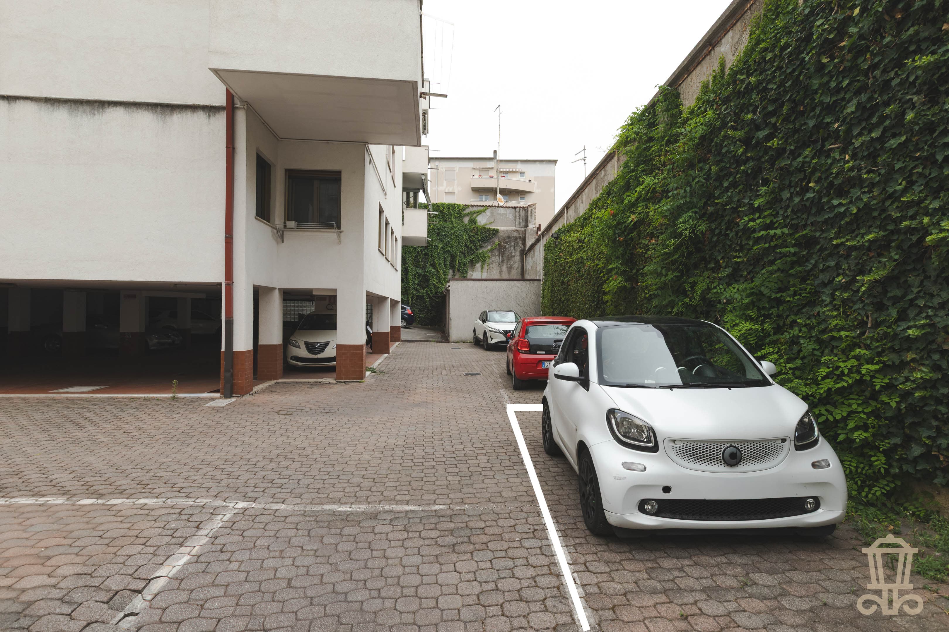 Immagine 6 | Ampio posto auto scoperto a San Giusto - La Rue Immobiliare