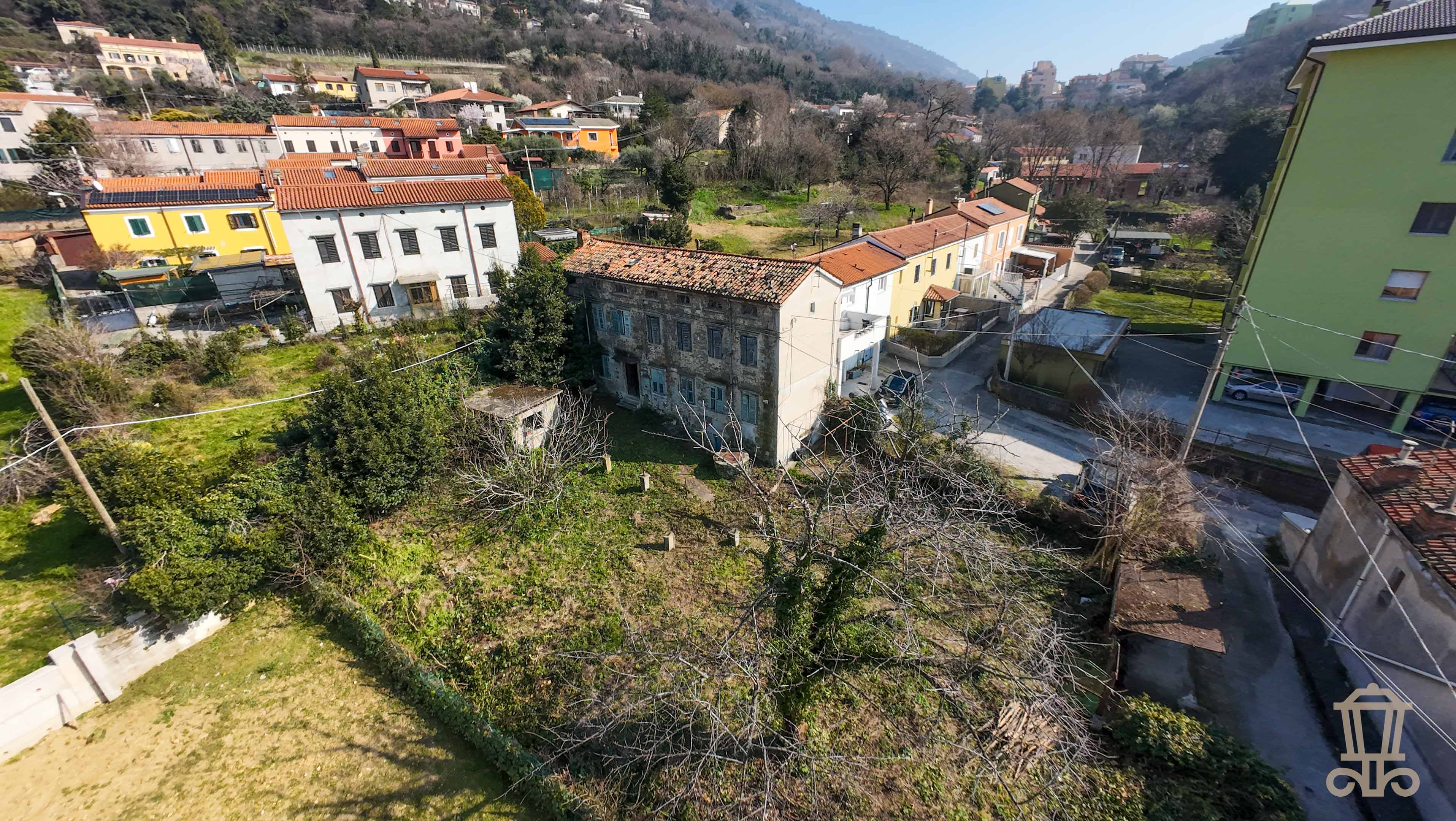 Immagine 2 | San Giovanni: da ristruttuare completamente con giardino privato - La Rue Immobiliare