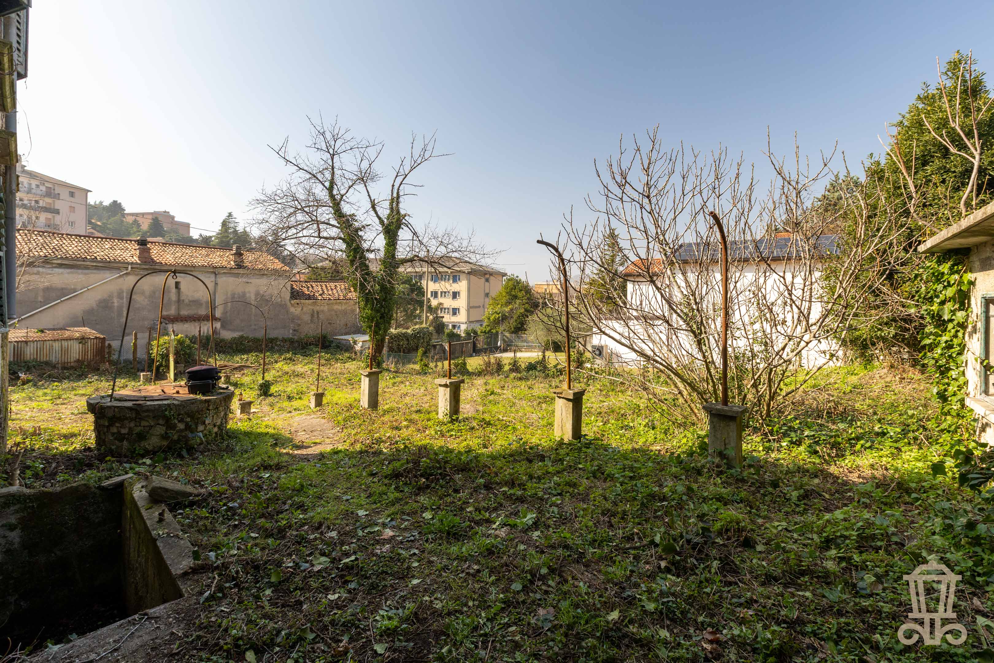 Immagine 5 | San Giovanni: da ristruttuare completamente con giardino privato - La Rue Immobiliare