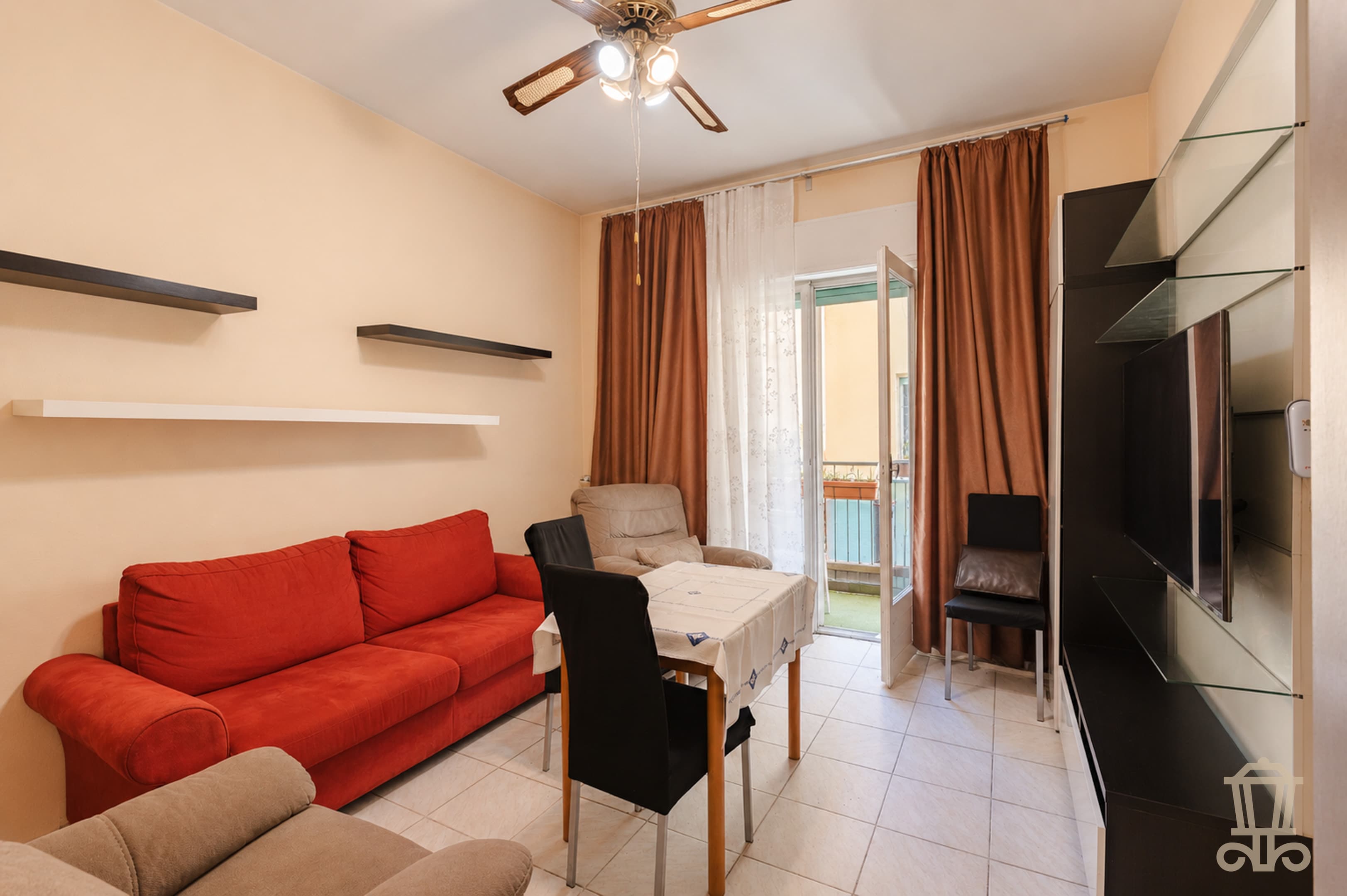 Immagine 0 | Spazioso trilocale con due poggioli - La Rue Immobiliare