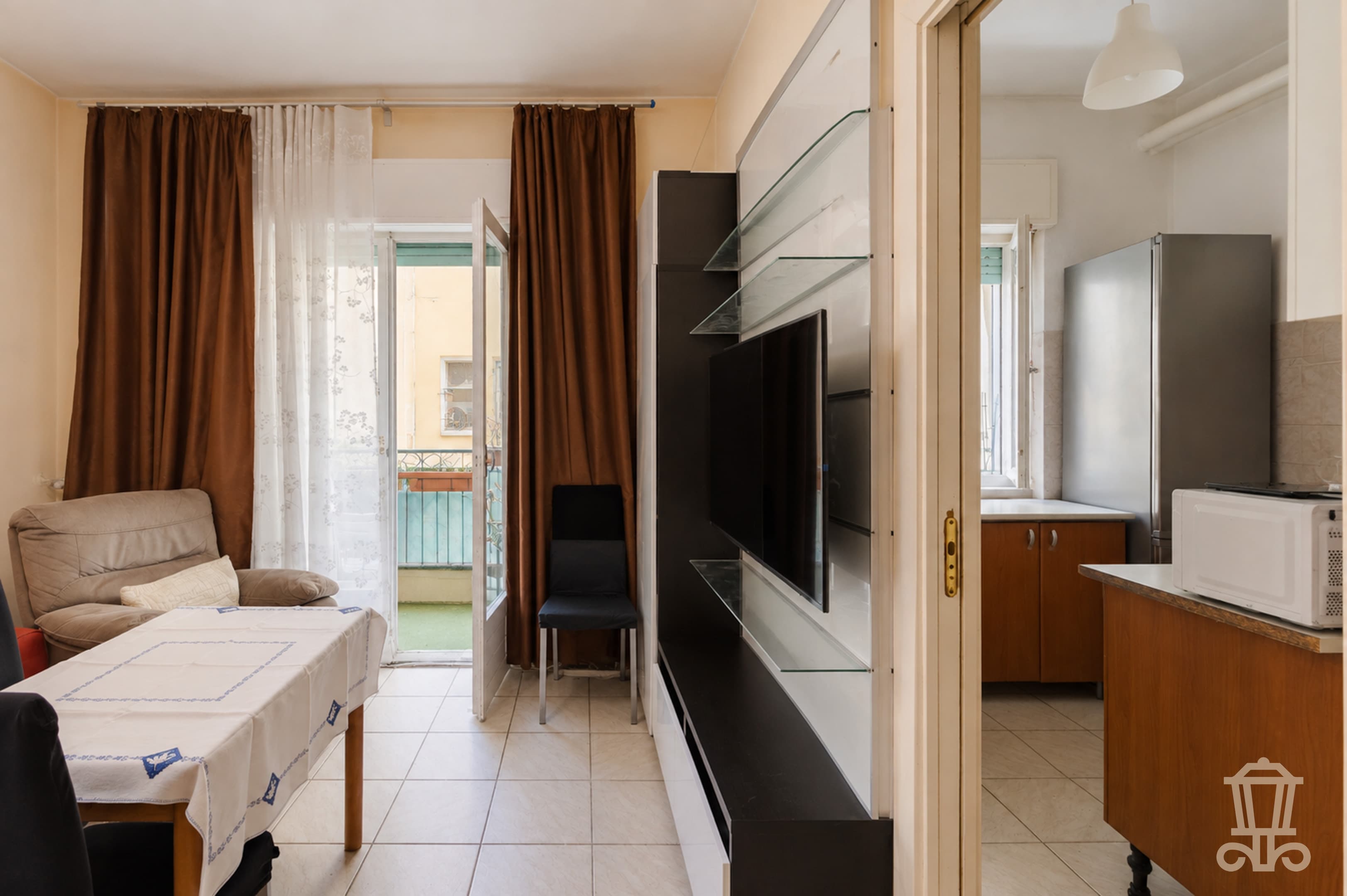 Immagine 10 | Spazioso trilocale con due poggioli - La Rue Immobiliare