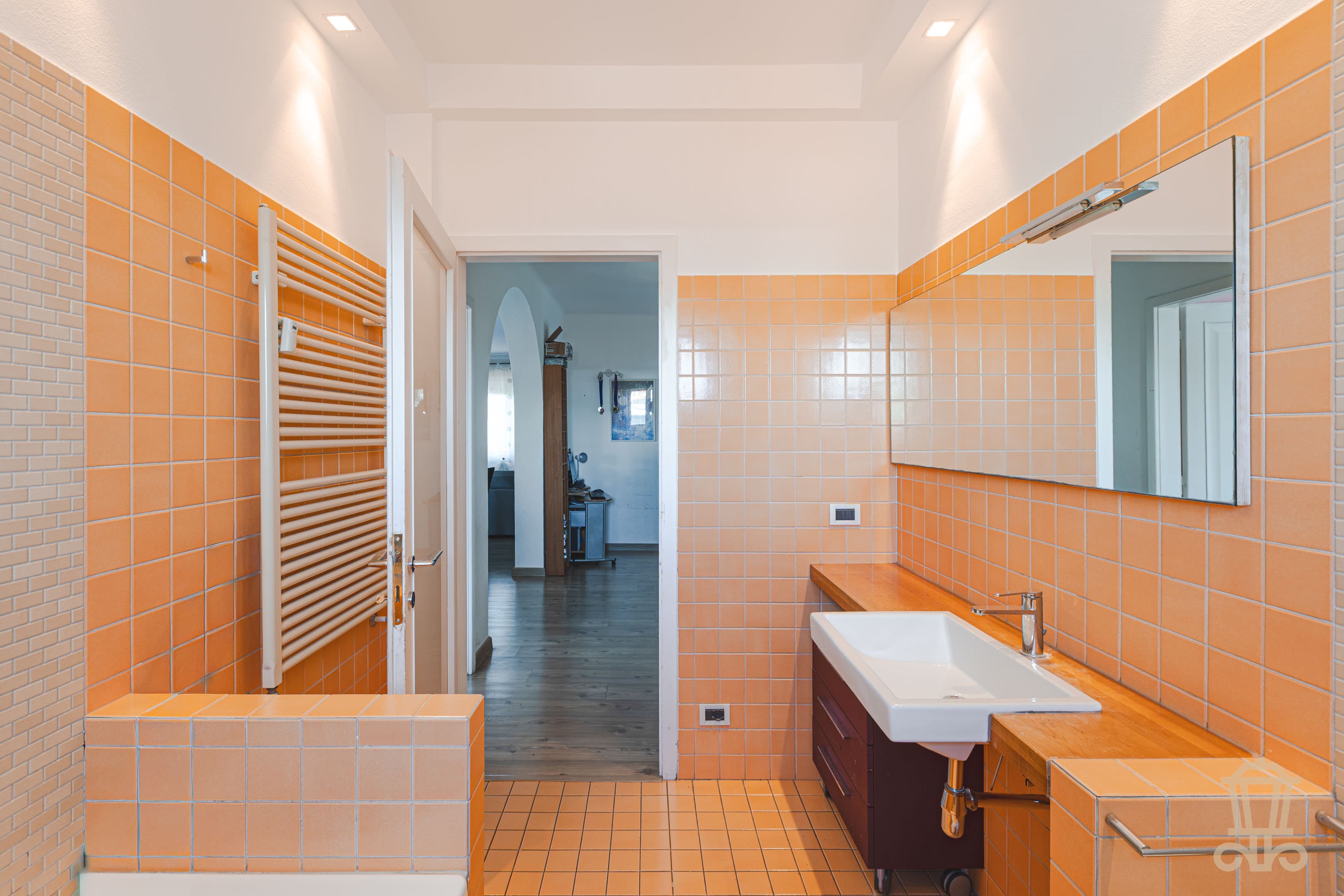 Immagine 19 | Luminoso trilocale con terrazzo e posto auto - La Rue Immobiliare
