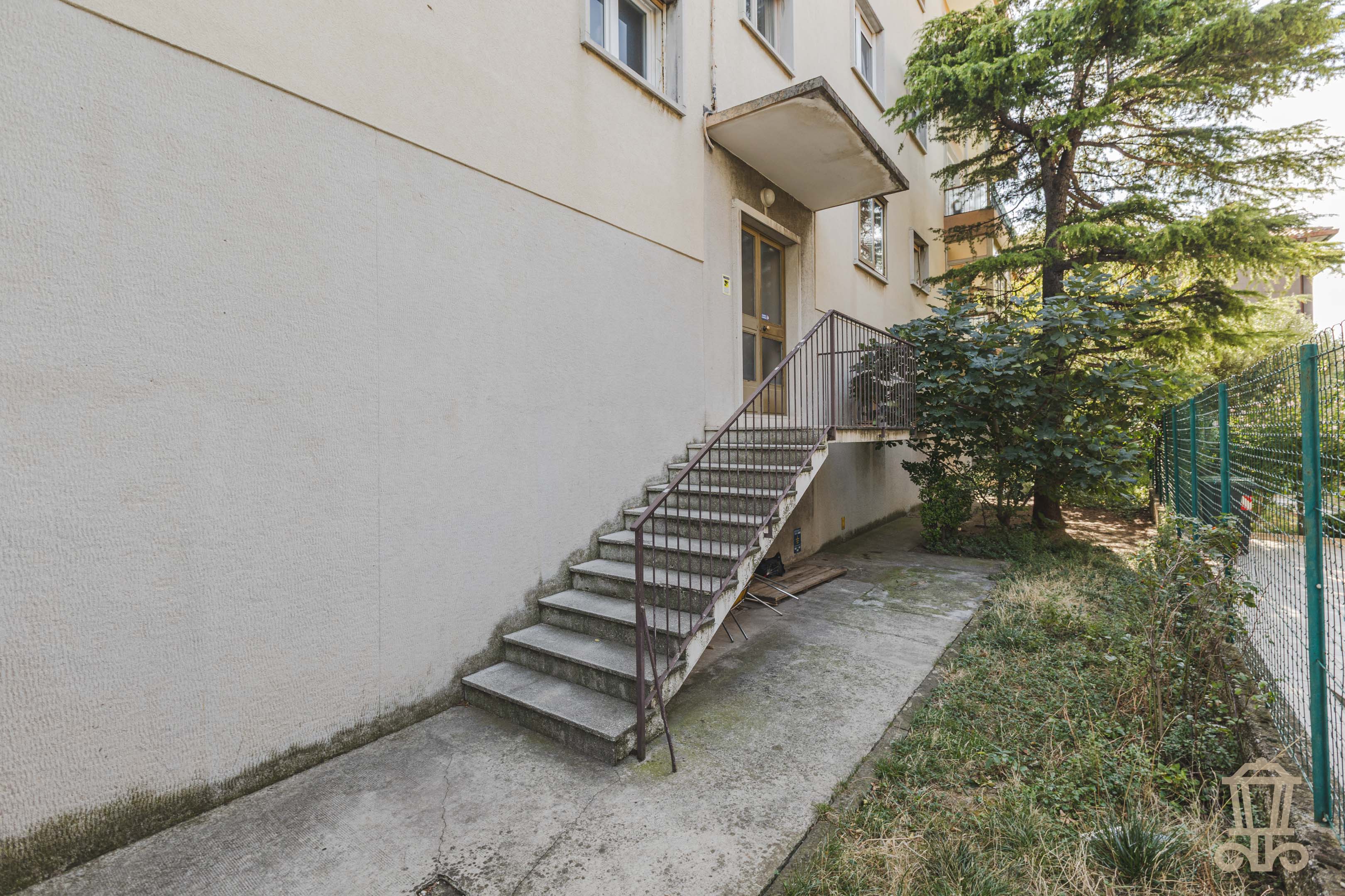 Immagine 24 | Luminoso trilocale con terrazzo e posto auto - La Rue Immobiliare