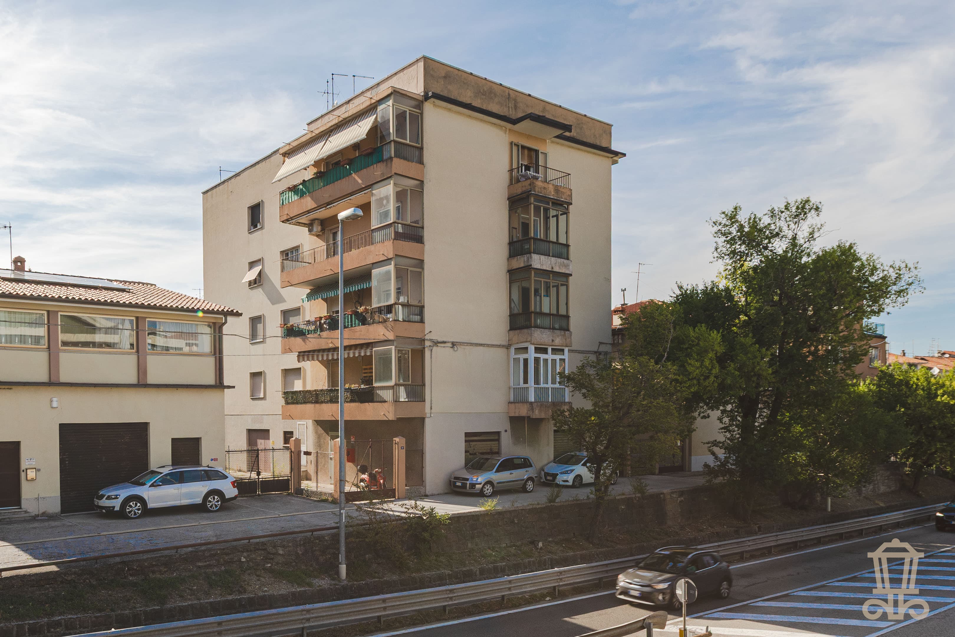 Immagine 25 | Luminoso trilocale con terrazzo e posto auto - La Rue Immobiliare