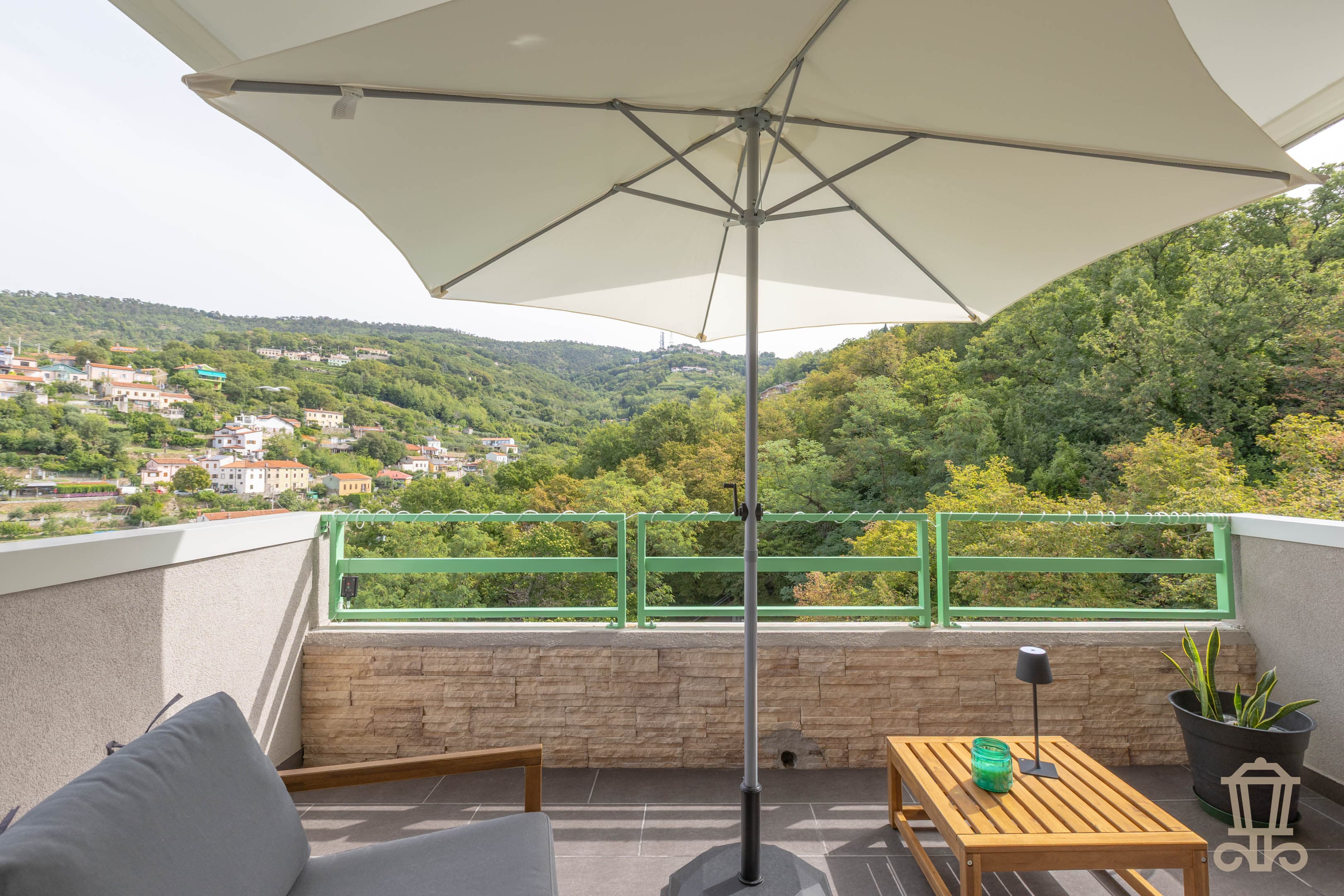 Immagine 9 | Elegante trilocale con vista panoramica : monte, verde e mare. - La Rue Immobiliare
