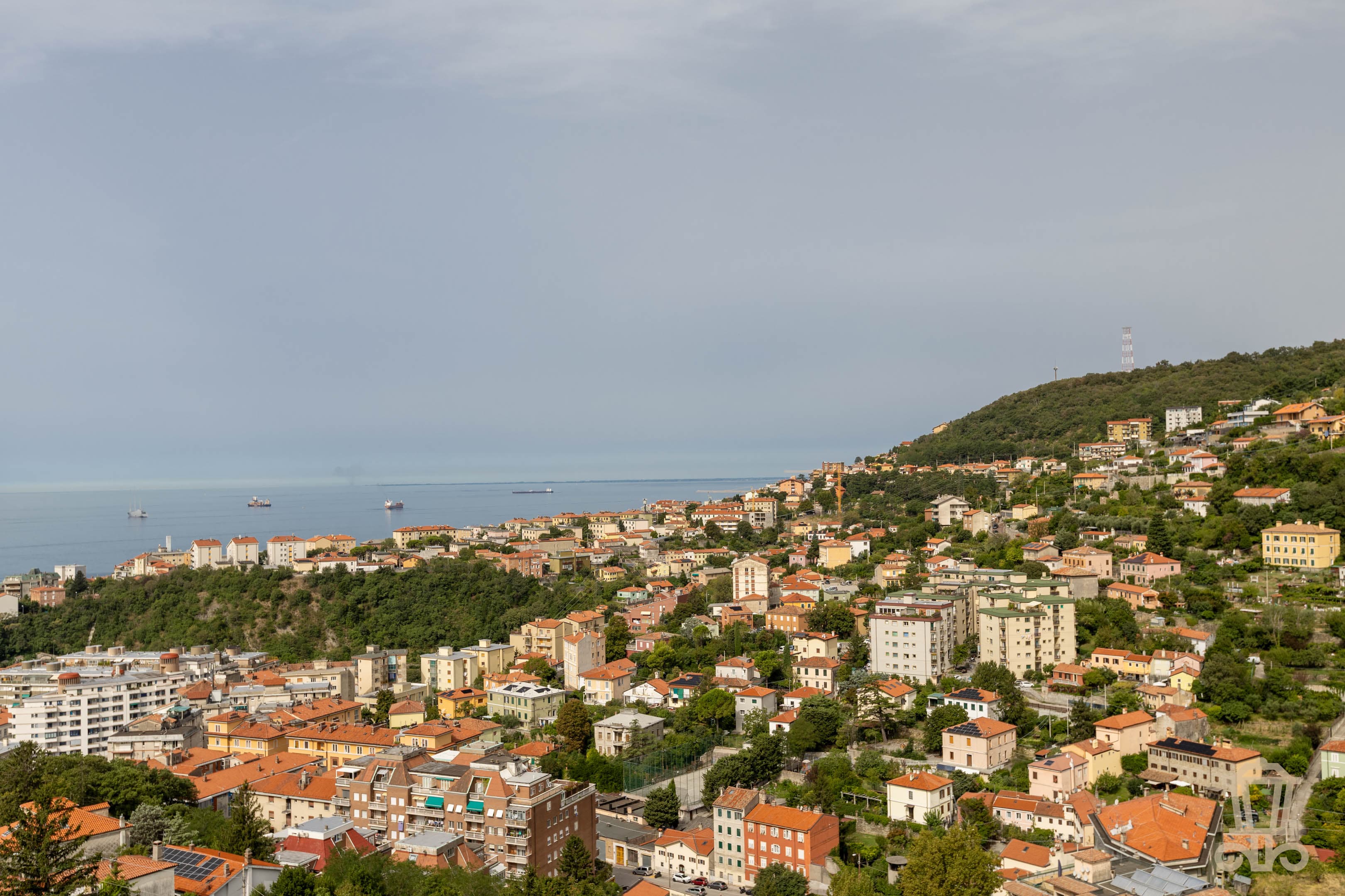 Immagine 14 | Elegante trilocale con vista panoramica : monte, verde e mare. - La Rue Immobiliare