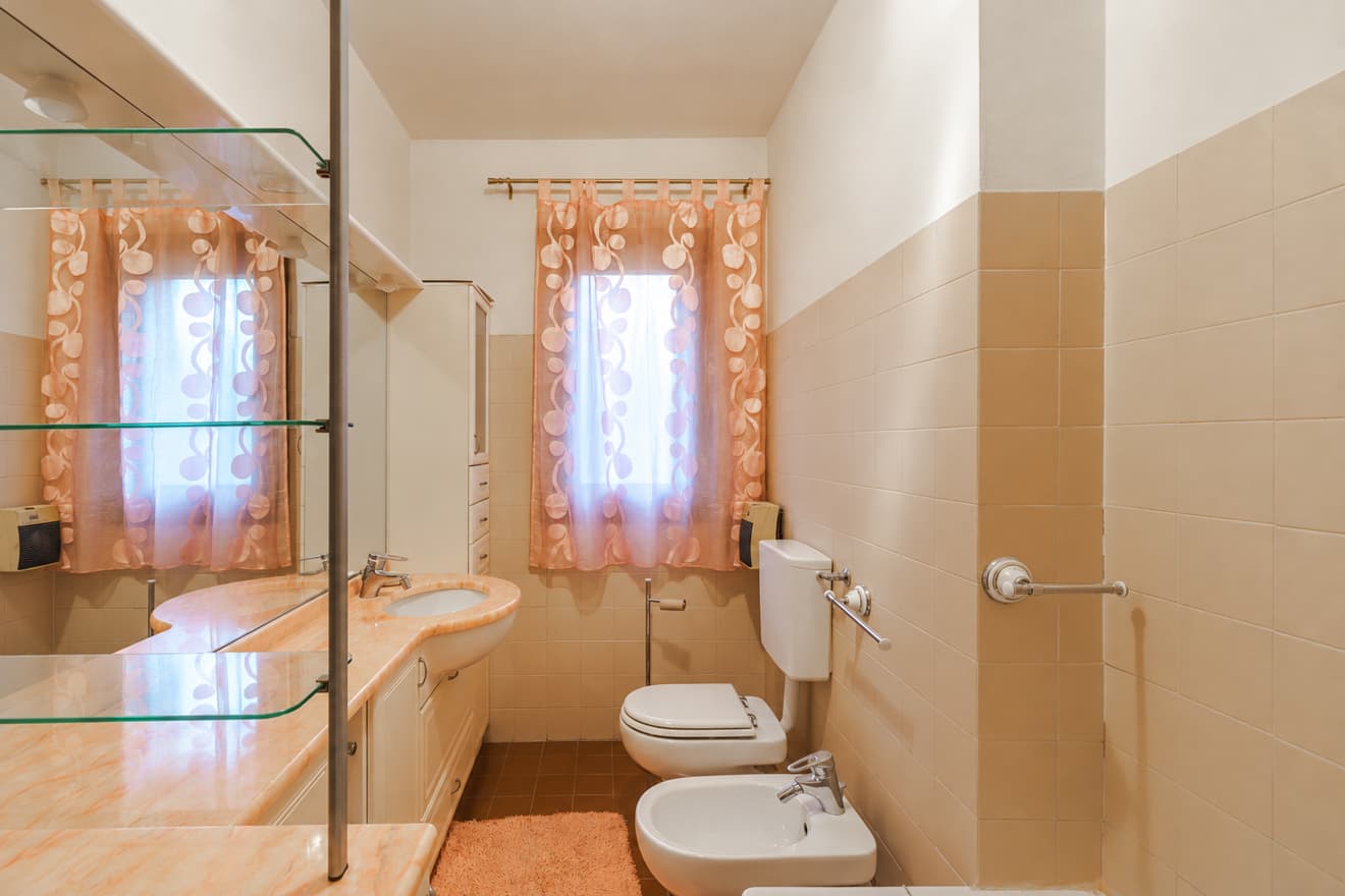 Immagine 17 | Ampoio trilocale con vista mare e posto auto coperto - La Rue Immobiliare